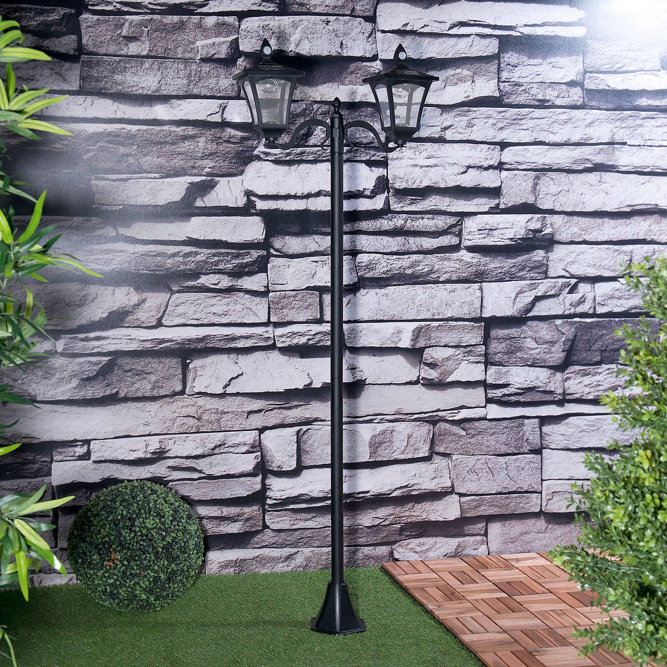 Royal Gardineer Solarna lampa ogrodowa: solarna lampa ogrodowa LED, 2 żarówki, czujnik PIR i zmierzchu, 200 lumenów (latarnia uliczna, lampa solarna z czujnikiem zmierzchu, ruch lampy)