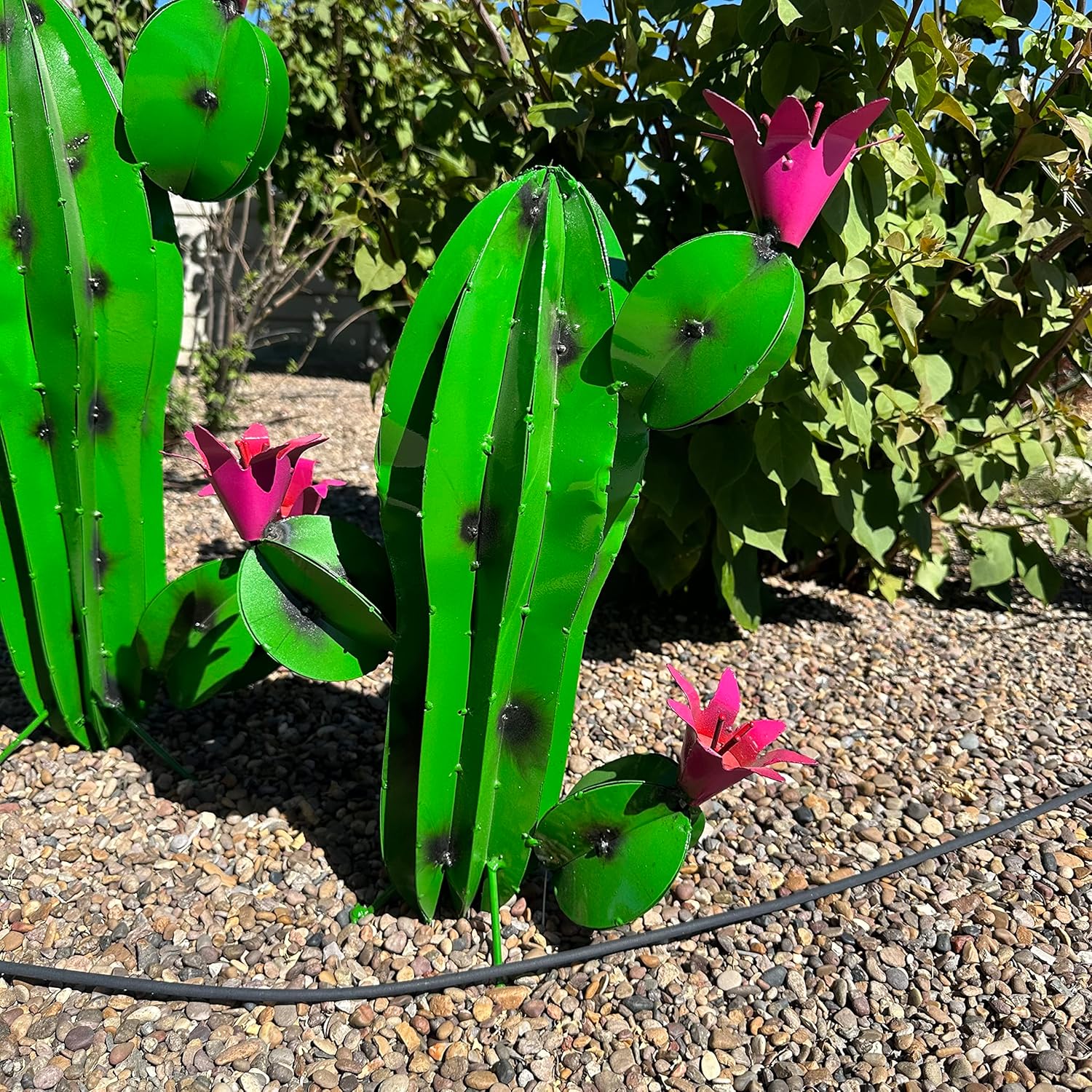 Metal Peanut Cactus - Garden Art (Green (18 inches))