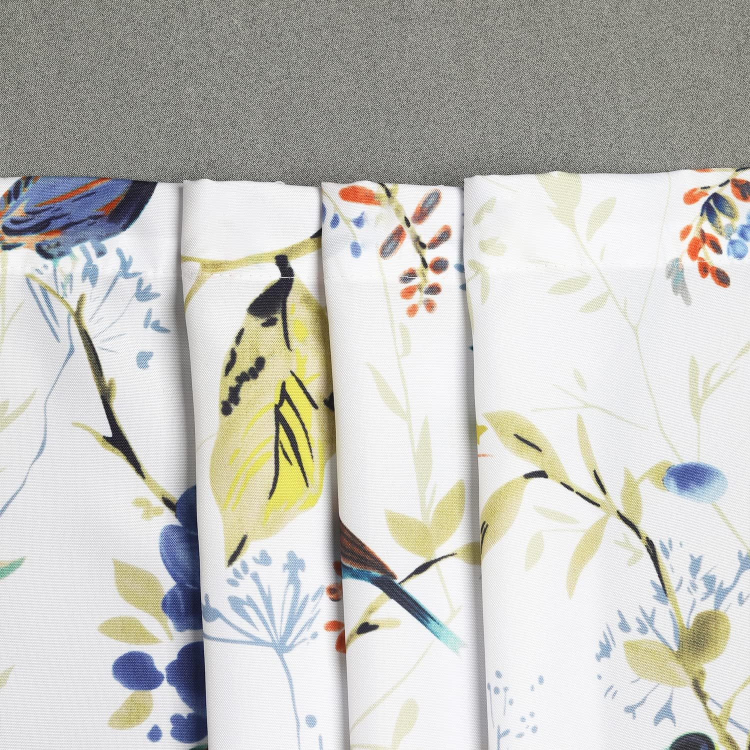 Leeva Blue Tablecloths for Rectangle Tables, Vintage Outdoor Waterproof Table Cover 52 x 70 Inch, Birds Pattern Wrinkle Resistant Tablecloths for Buffet Parties and Camping