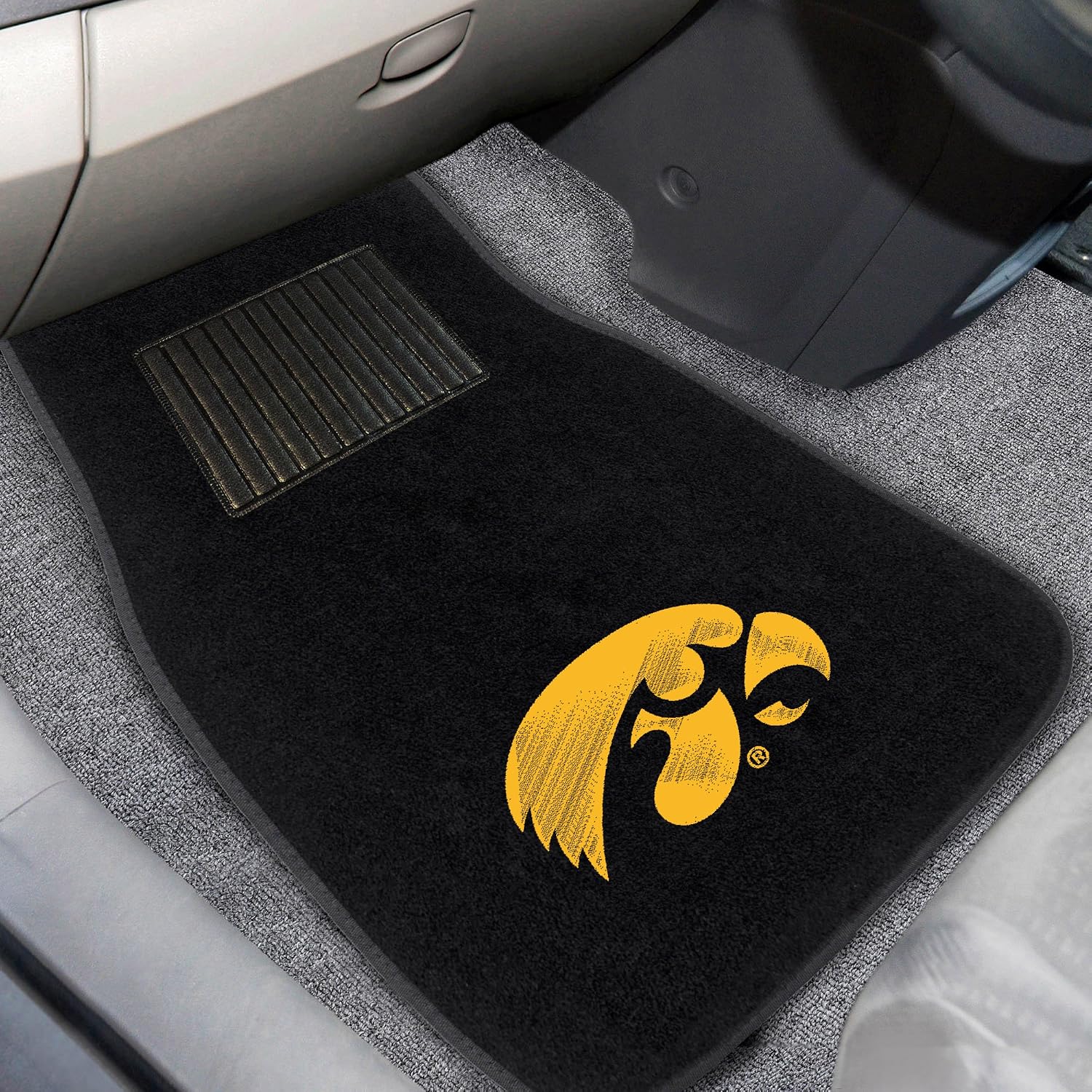 FANMATS NCAA Unisex-Adult 2-Piece Embroidered Team Logo Car Mat Set