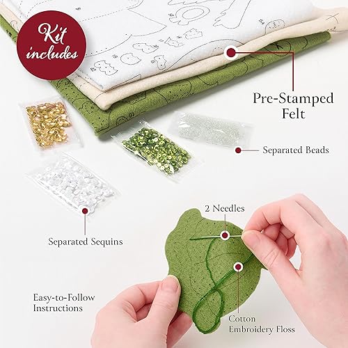 Miniatura 3 de Bucilla, 89602E - Kit de fabricación de calcetines de flor de pascua blanca, apliques de fieltro, de 18 pulgadas, perfecto para manualidades y