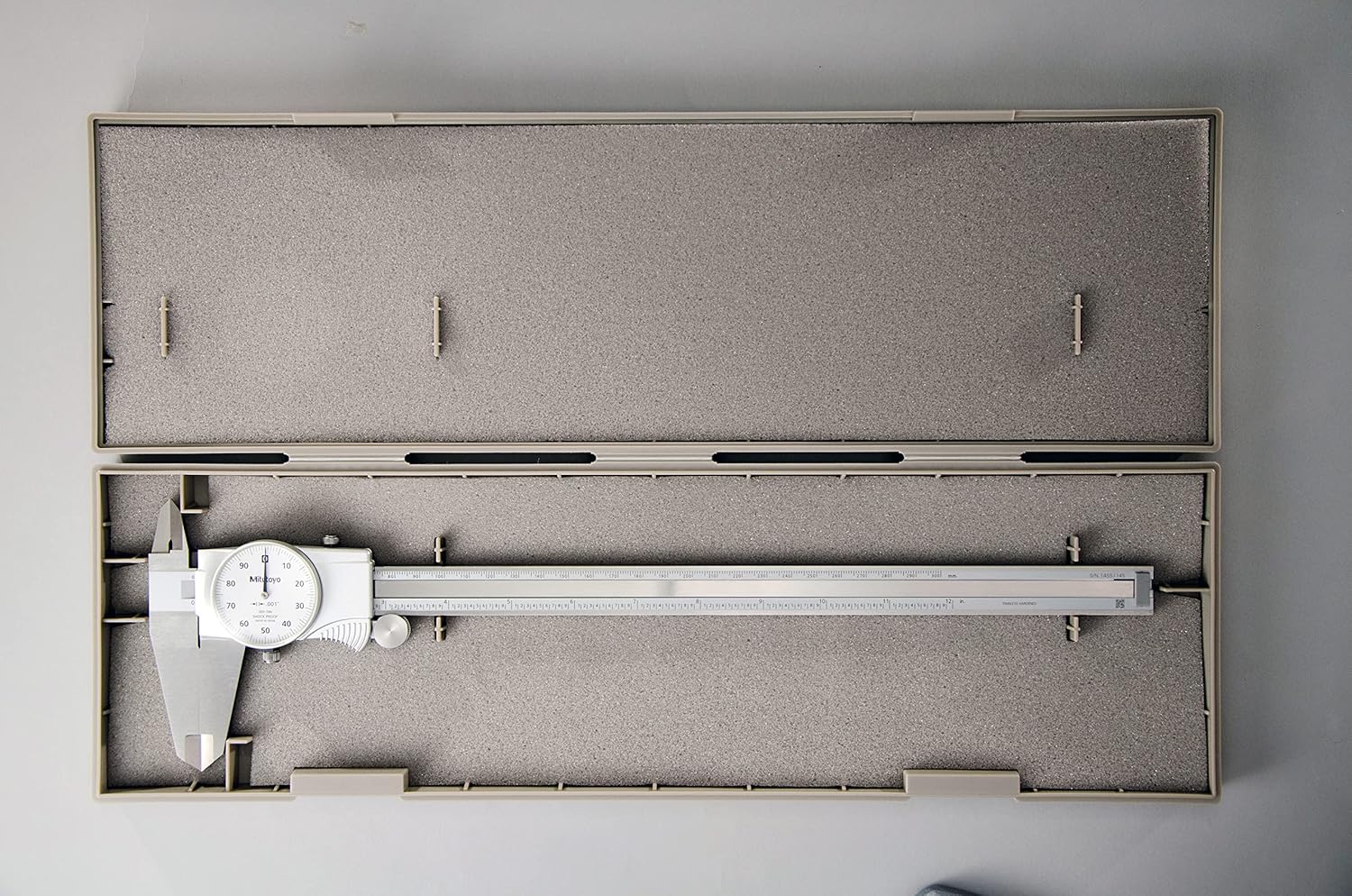 Mitutoyo 505-746 Dial Caliper.001" Graduation, 0.1" per Revolution, 0-12" Range, 0.002" Accuracy, White Face