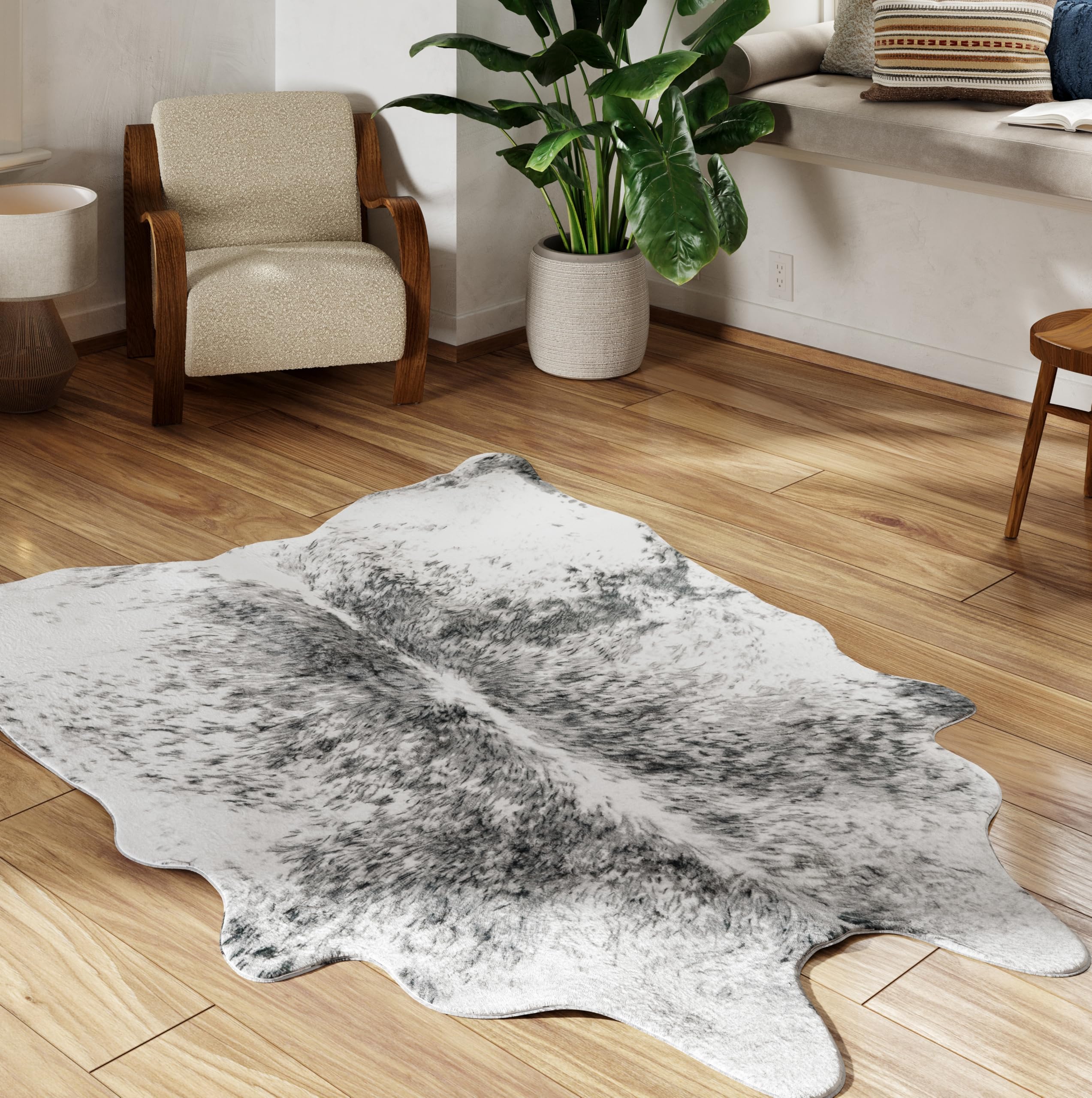 NativeSkins Faux Cowhide Rug (140cm x 200cm) – Chalk & Board Gray (Large) - Cow Print Area Rug with Faux Suede No-Slip Backing, Cow Print Rug, Animal Hide Rugs, Cowhide Rugs for Living Room