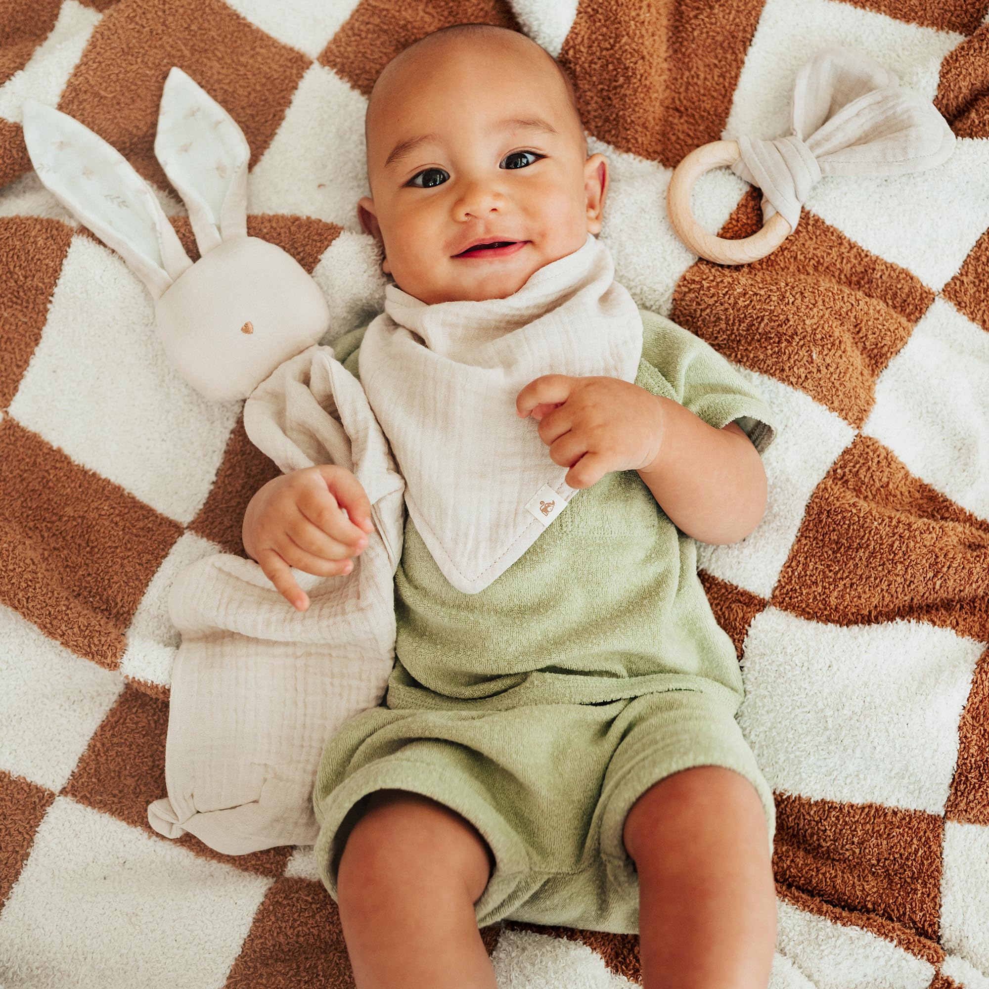 Mikito Coffret Cadeau Naissance Bébé Doudou Lapin, Bavoir Bandana, Mordedor Bois 100% Coton Bio Certifié Oeko-TEX et GOTS