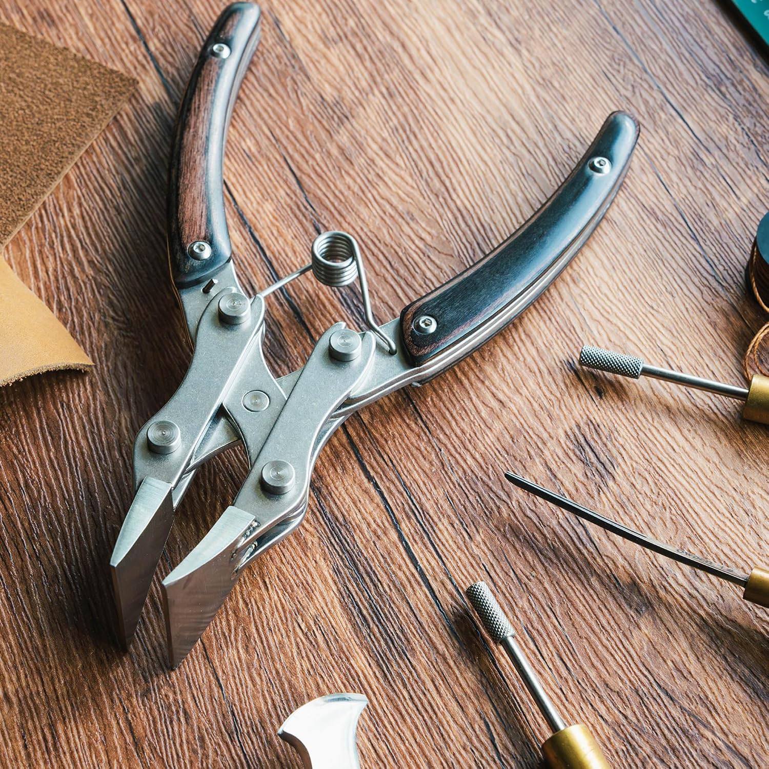 Leather Flat Pliers 13mm, Professional Leather Press & Clamp Tool, Stainless Steel Craft Pliers for Edging, Smoothing, with Comfortable Wood Handles​