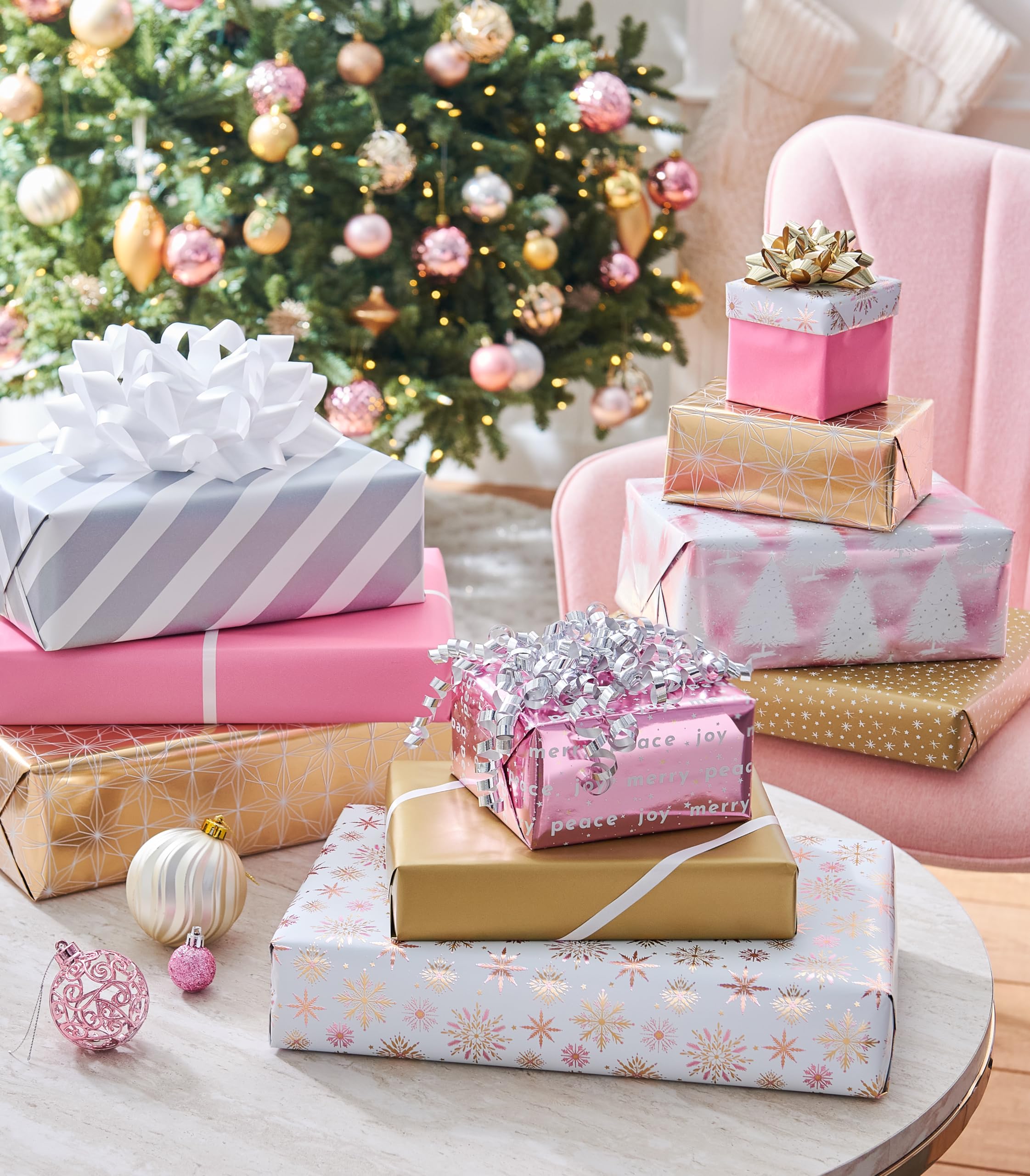 American Greetings Lot de 4 rouleaux de papier cadeau de Noël doré et rose (étoiles) pour Noël, Hanoukka et toutes les fêtes (4 rouleaux de 76,2 cm x 2,4 m)