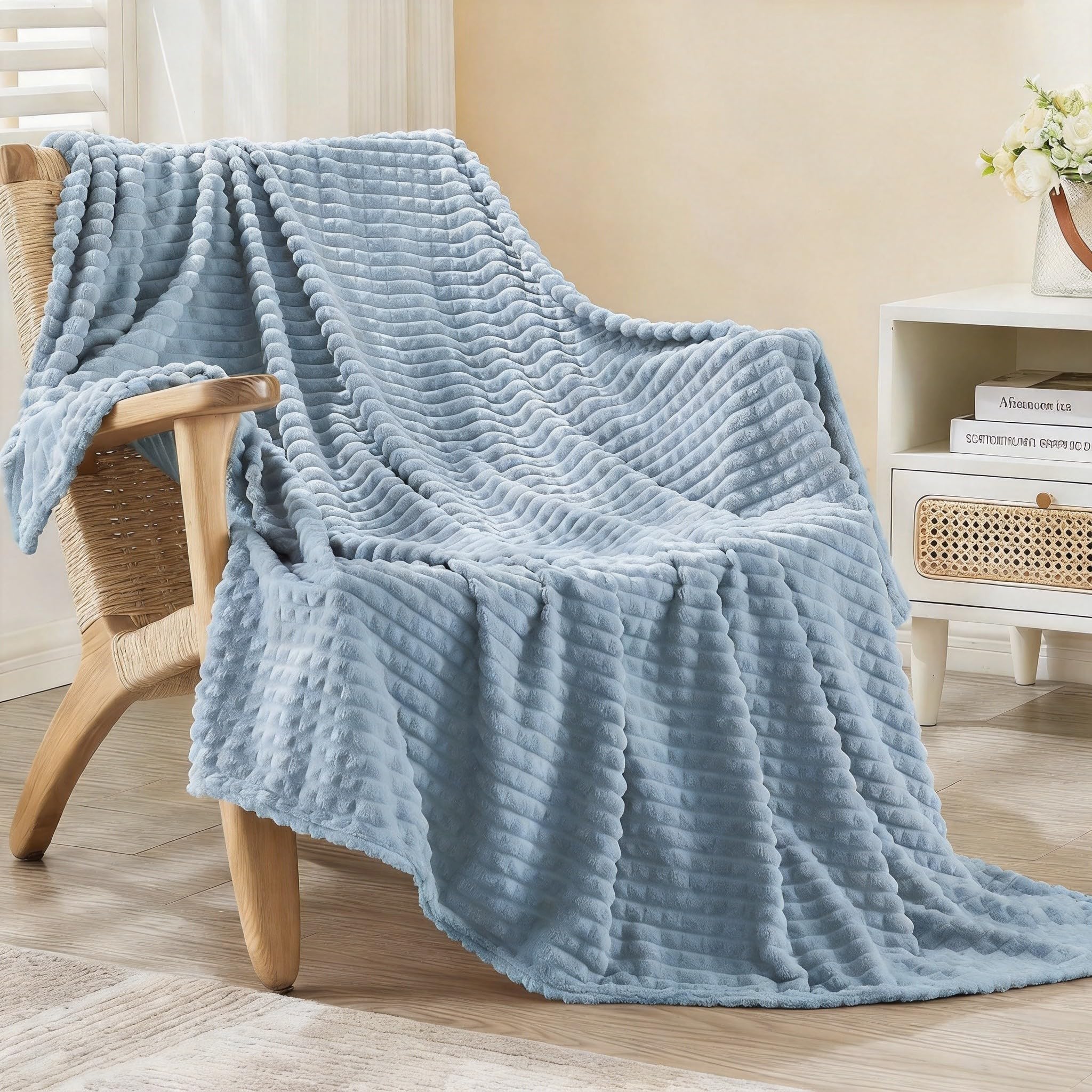 EMME Kuscheldecke 200x230 Fleece Weich Warm Flauschig Grün Tagesdecke