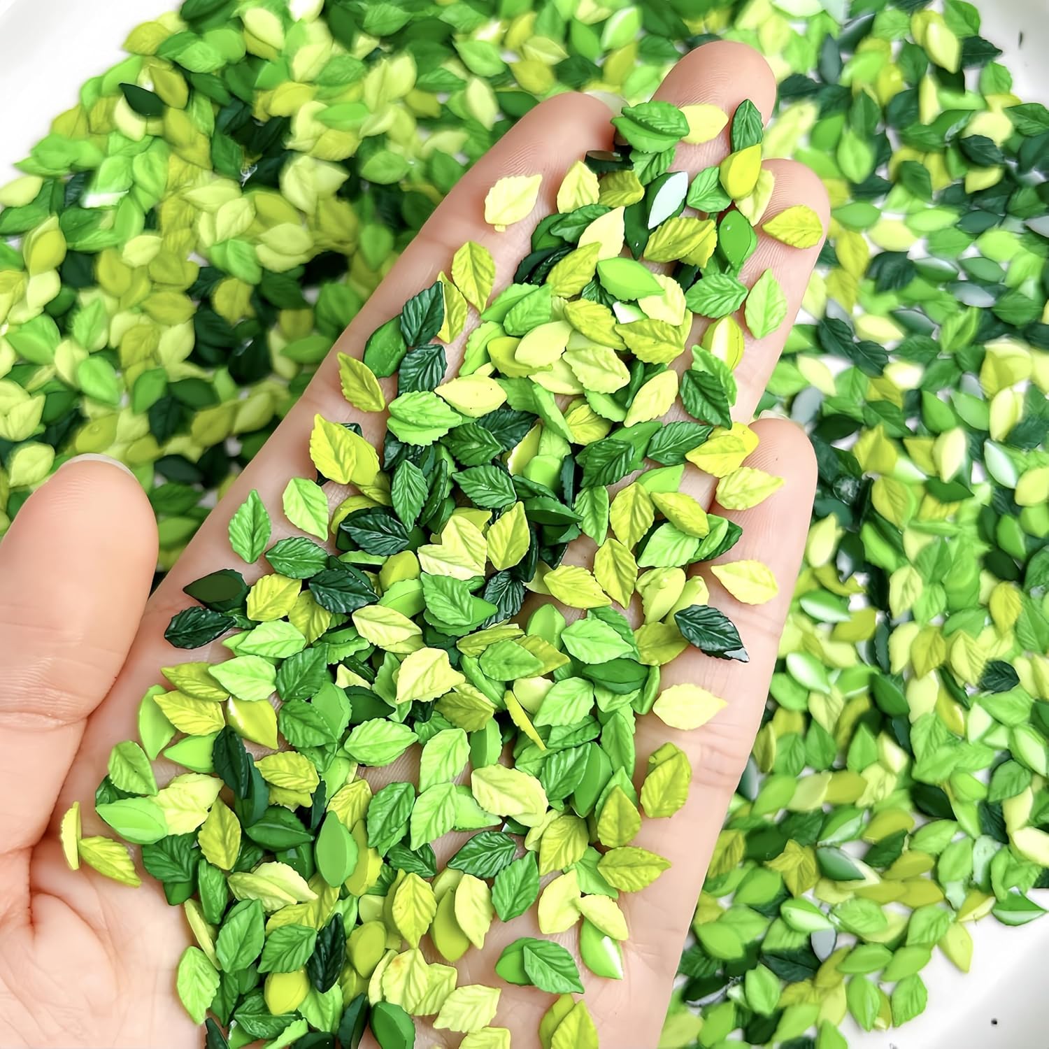 600pcs Spring Leaf Nail Rhinestones Charms 3D Resin Leaf Shape Nail Art Charms Mini Leaf Designs Nail Accessories Fresh Green Leaves Flat Back Nail Charms Jewelry Green Leaves Nail Supplies for Women