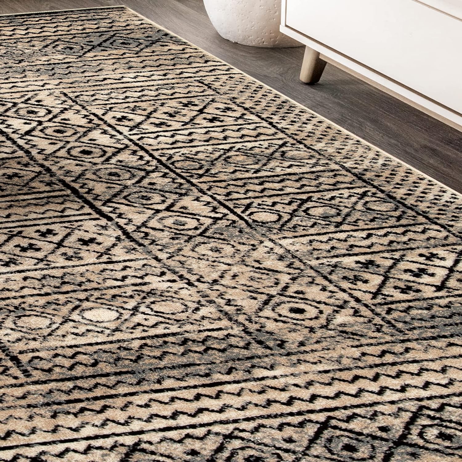 Superior Indoor Small Area Rug, Geometric Aztec Decor for Office, Home Entry, Dining, Dorm, Kitchen, Hardwood Floor, Living Room, Bedroom, Jute Backing, Navajo Collection, 4' x 6', Cream