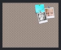 Vista 282 de PinPix Tablero de anuncios de corcho de 20 x 14 pulgadas. Este tablero decorativo enmarcado viene con diseño de círculos B W y un marco negro