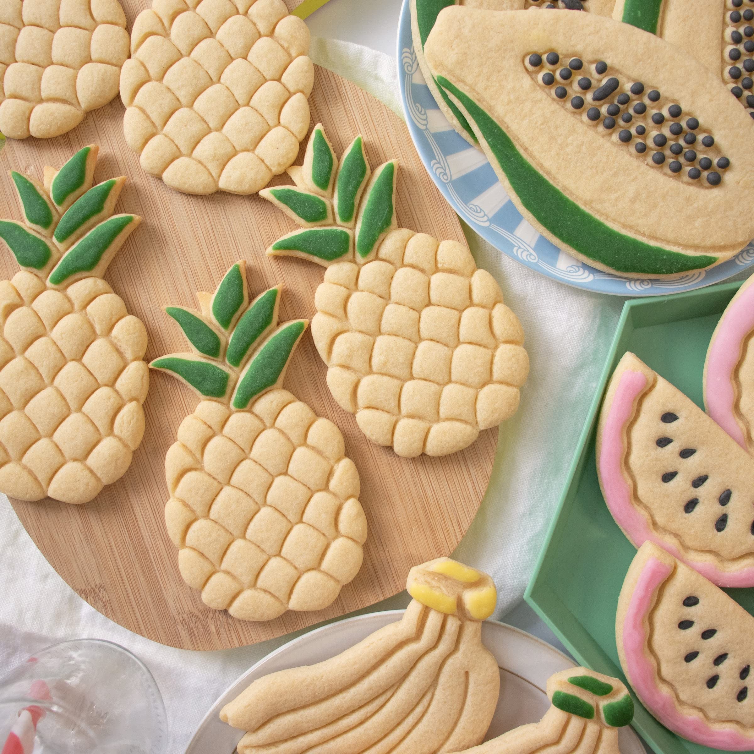 Amazon | BAKERLOGY パイナップル クッキー型｜南国テーマのパーティー