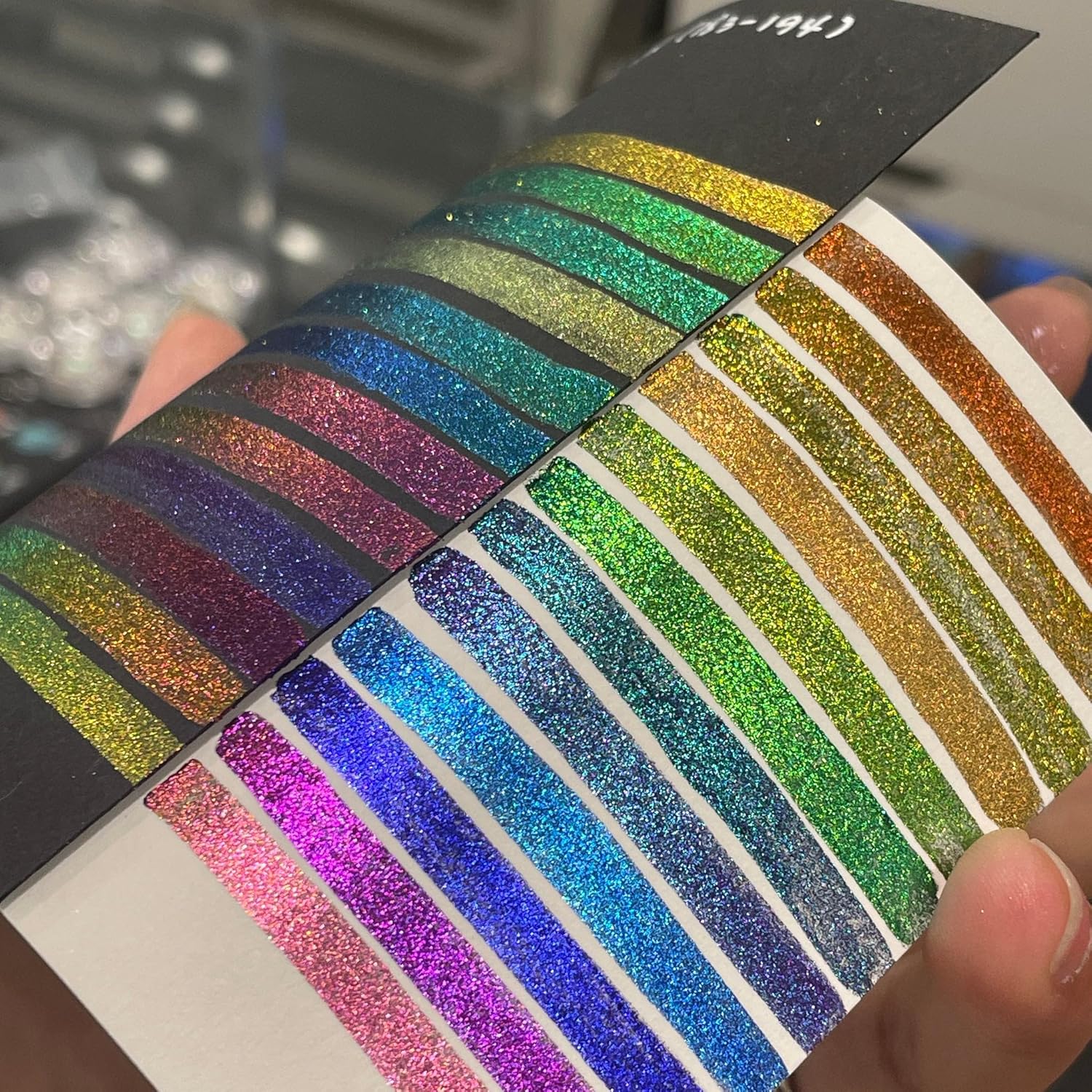 IUILE Handmade Watercolor Paints - Vivid Quarter Pan Set (12 colors)