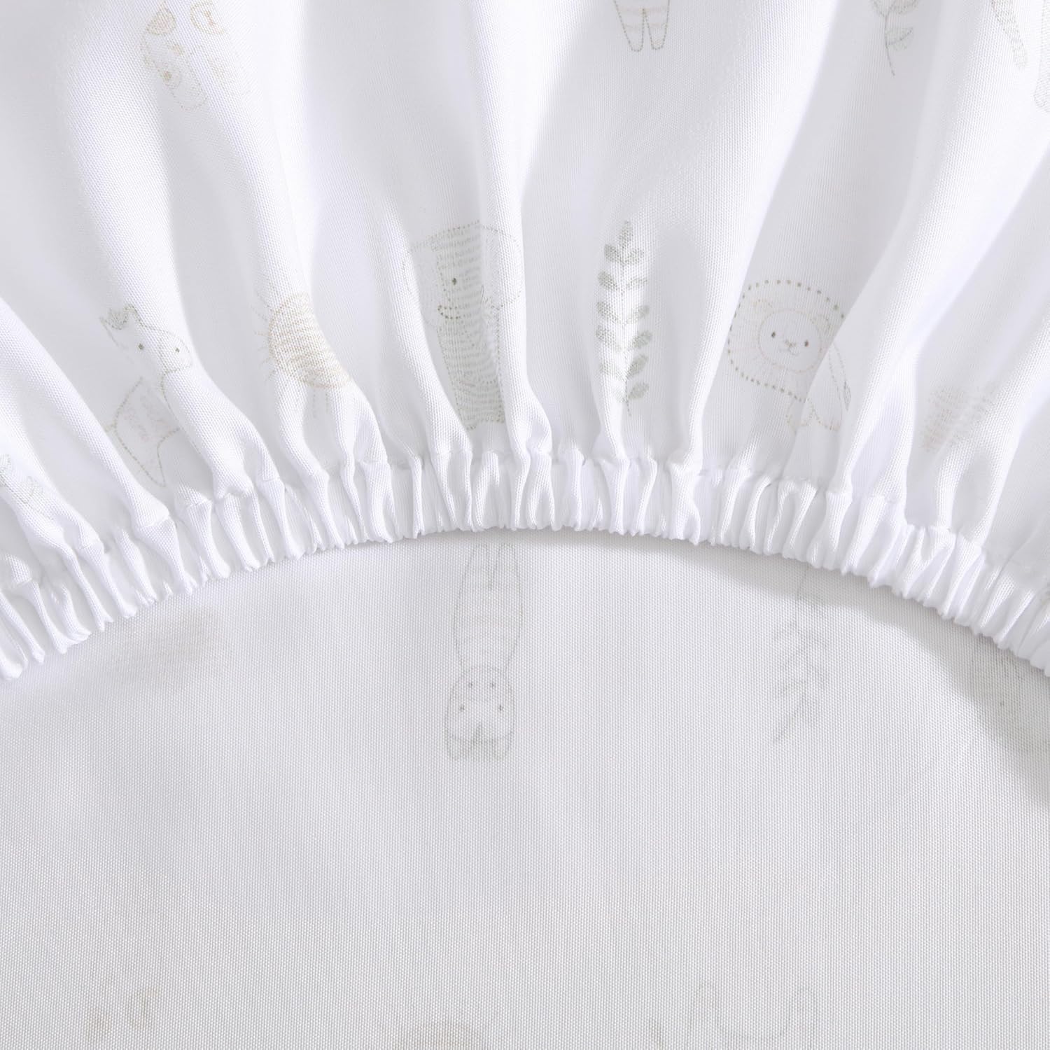 The Hōmistry 3-Piece Crib Bedding Set for Boys & Girls - Reversible Quilt, Fitted Sheet, Crib Skirt - Soft, Breathable & Durable Microfiber Baby Crib Bedding Set - Delicate Jungle Theme