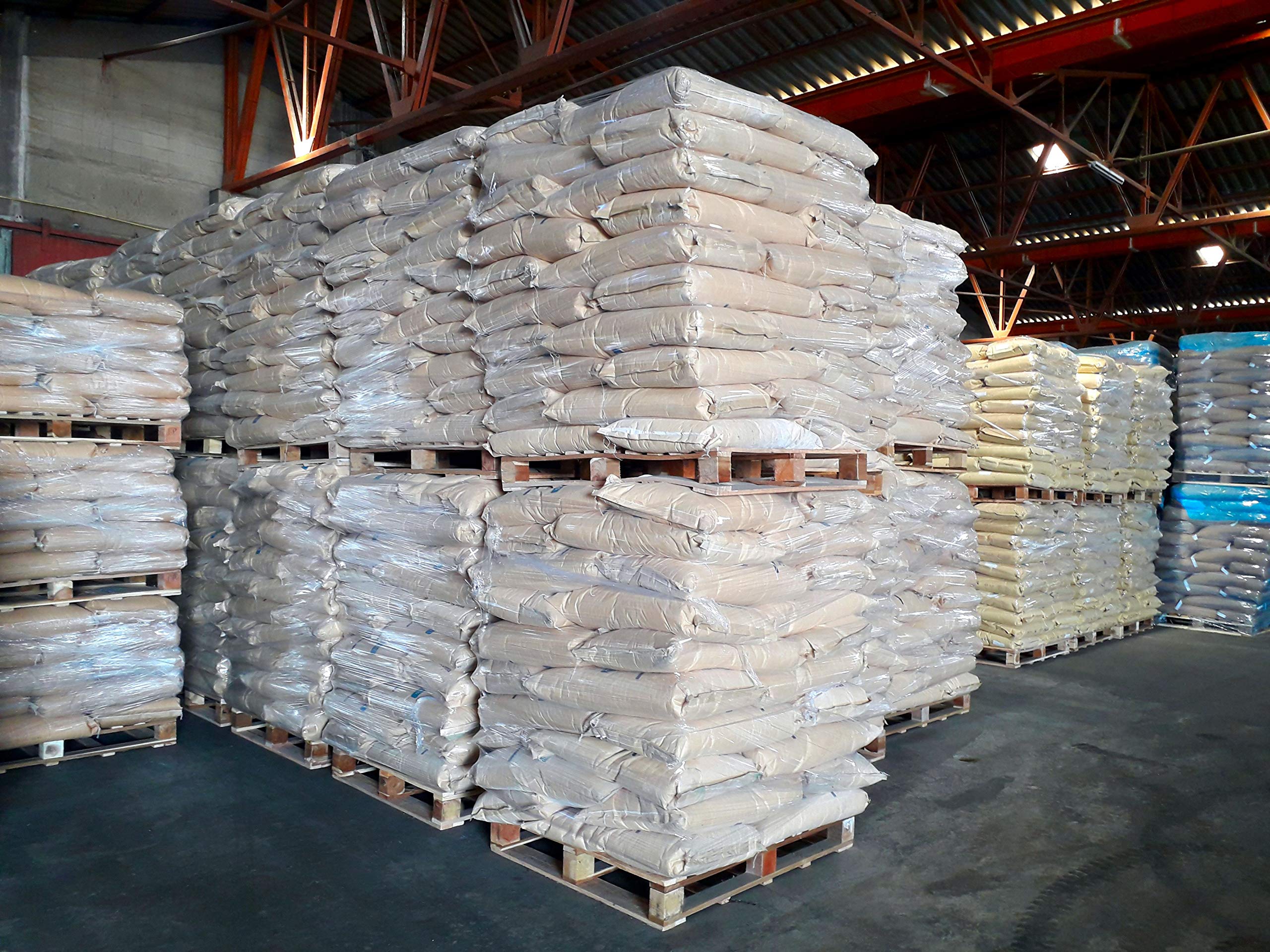 2520L Aussaaterde/Universalerde mit Langzeitdünger und einem Anteil Perlite für einen lockeren Boden Gartenerde Pflanzenerde 36 Säcke a 70L