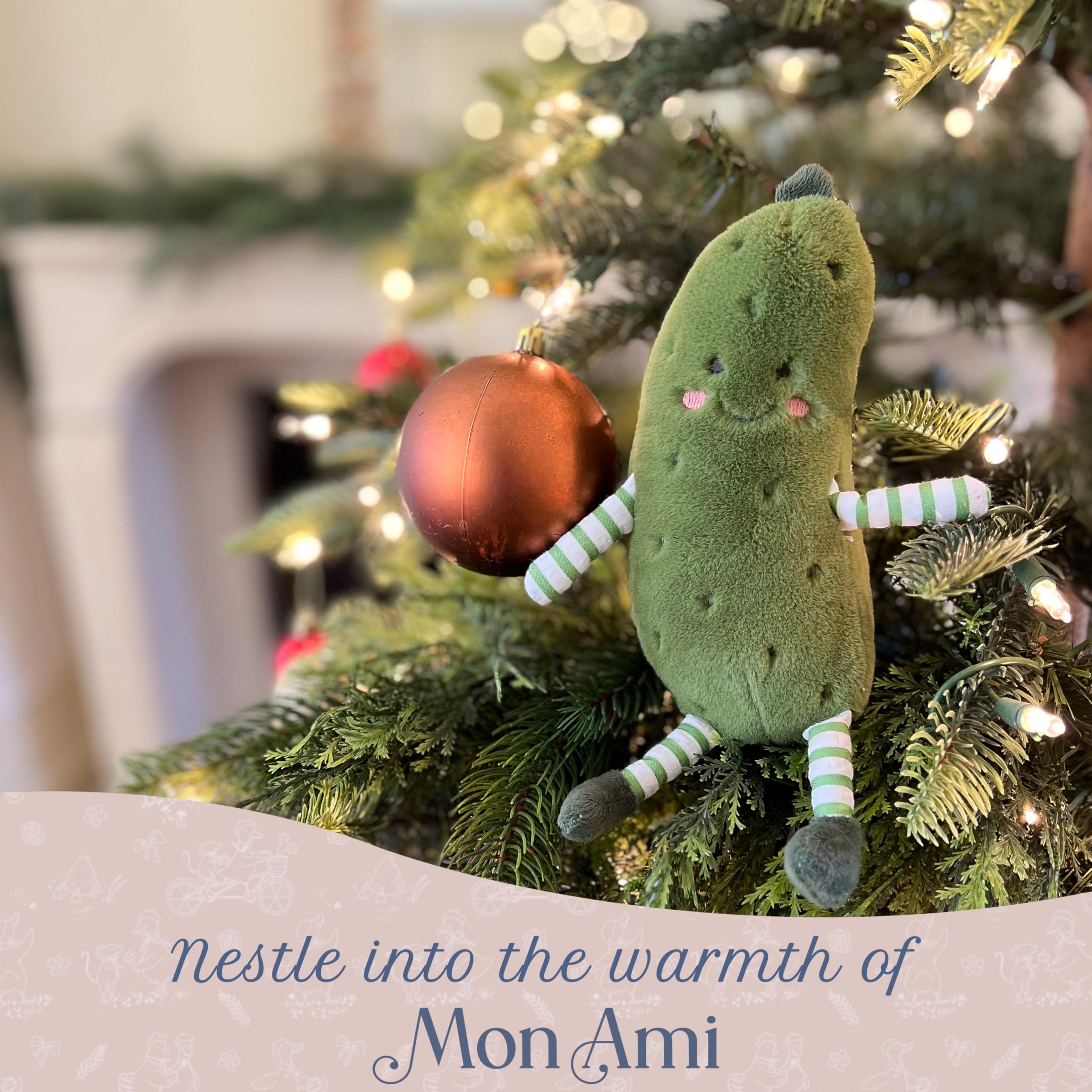 MON AMI Petit Pickle Peluche pour enfants | Cornichon en peluche doux de 22,9 cm avec taches de rousseur brodées et bras rayés | Jouet en peluche amusant pour garçons et filles | Peluche fantaisie