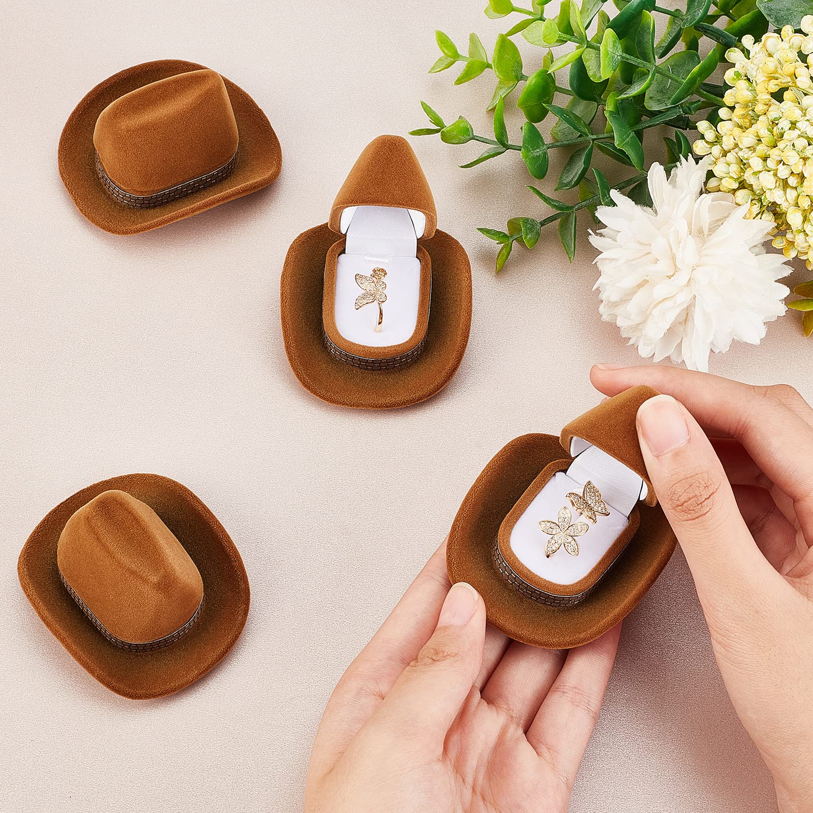 Amazon｜CHGCRAFT カウボーイハットリングボックス 帽子型 結婚婚約 