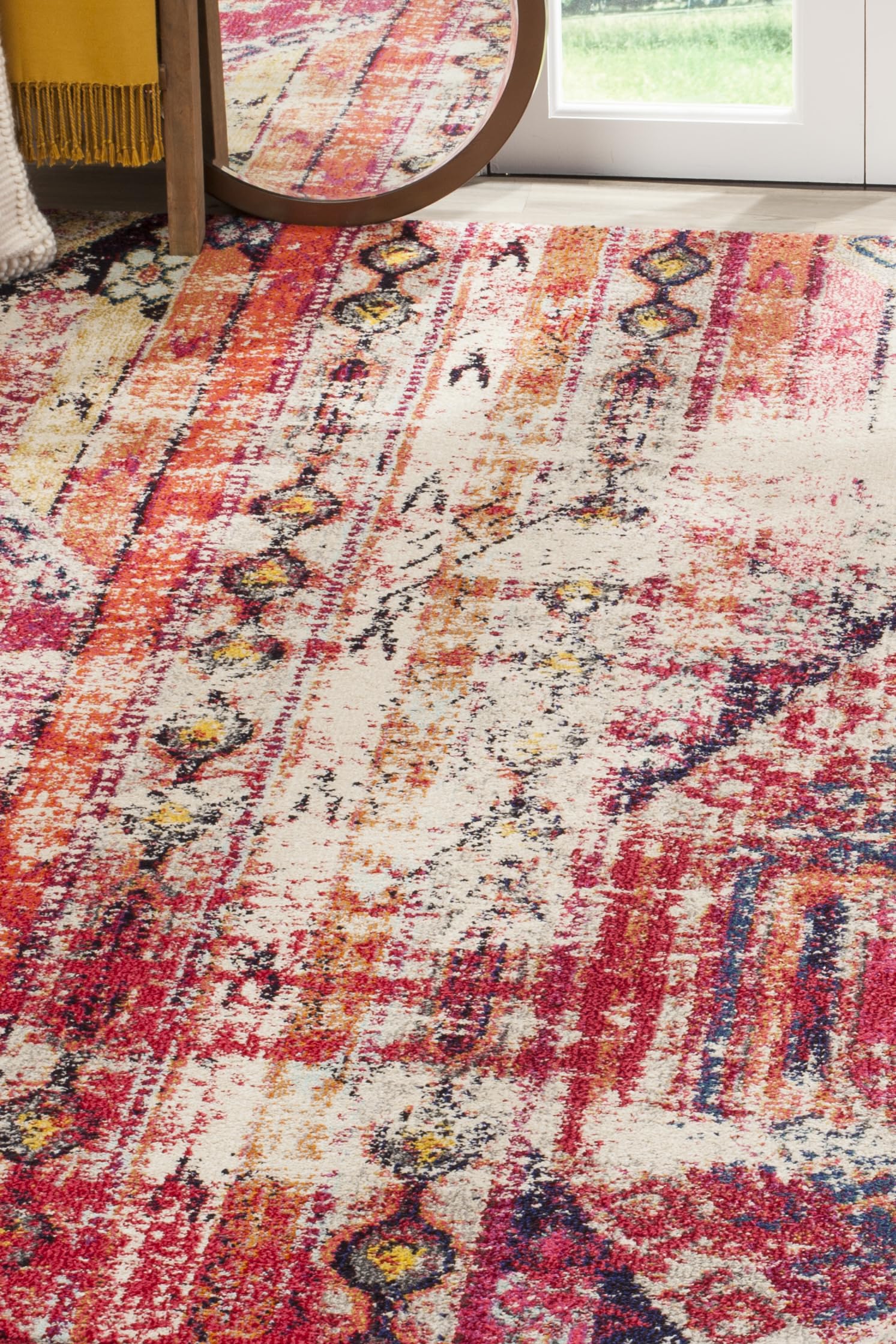 SAFAVIEH Boho Rug for Living Room, Dining Room, Bedroom - Monaco Collection, Short Pile, in Magenta and Multi, 155 X 231 cm