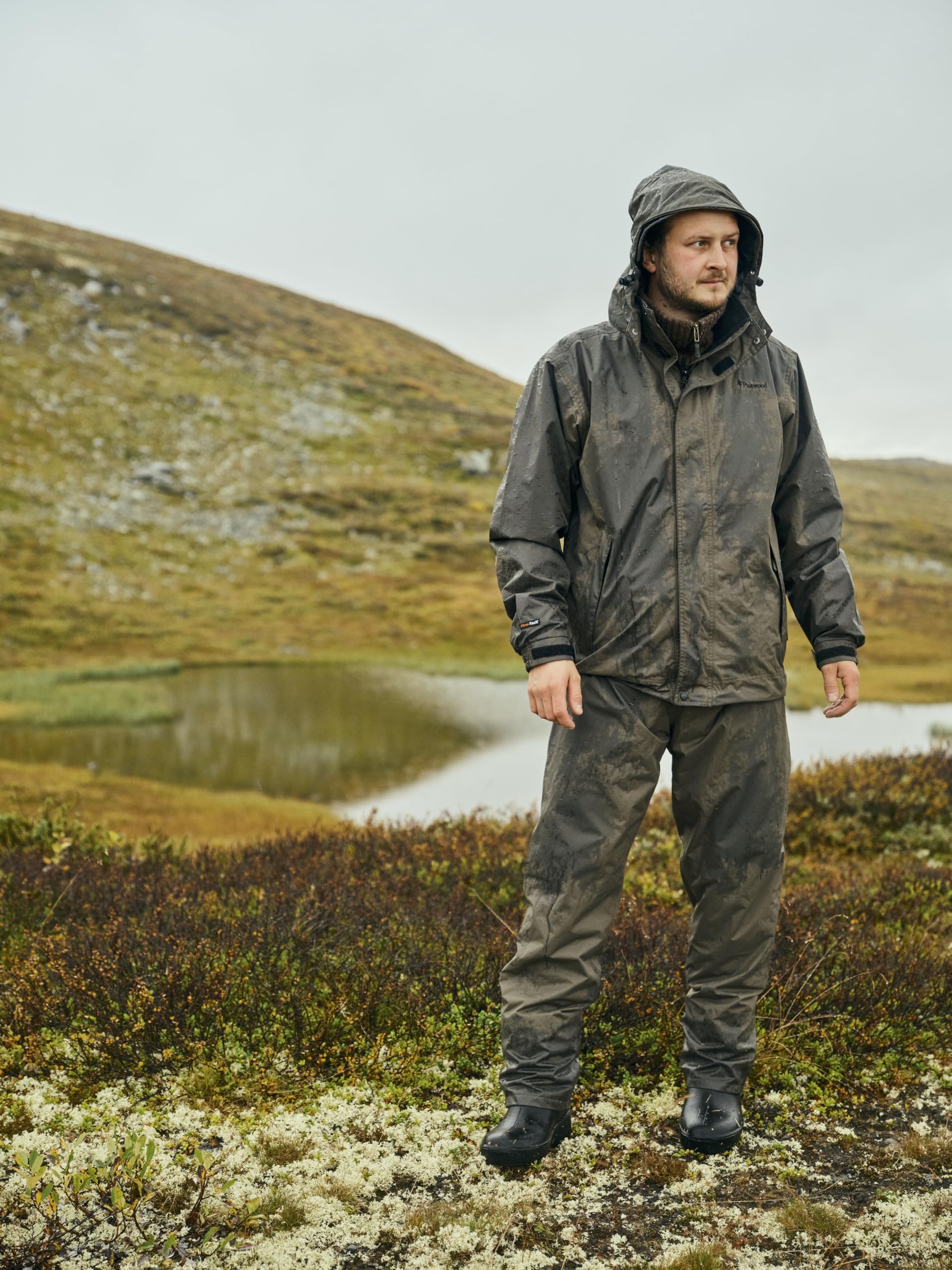 Pinewood Unisex Tornado Extrem Regen Anzug - Regenkombi für Damen und Herren - effektiver und atmungsaktiver Regenschutz mit verschweißten Nähten aus robustem Rip-Stop-Material