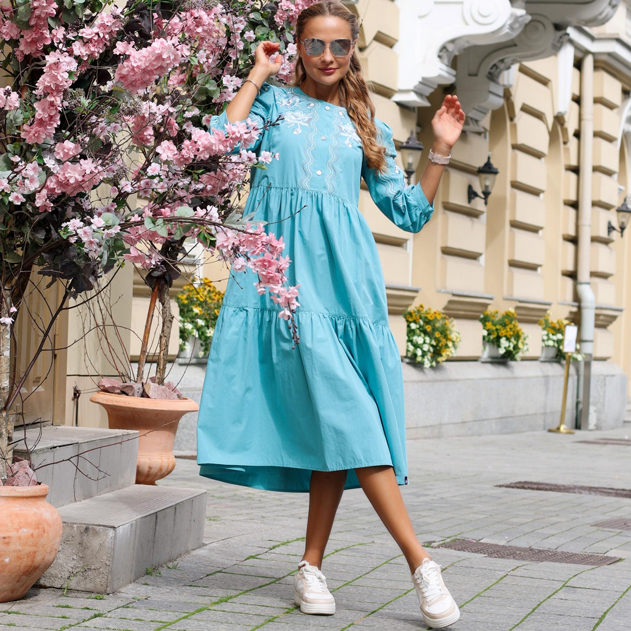 Abito Vyshyvanka turchese da donna con ricamo floreale | Abito lungo in cotone ricamato con maniche a 3/4 | Moda ucraina moderna