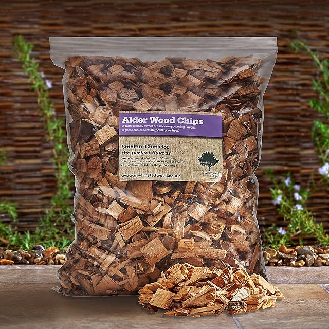 BBQ Smoking/Smoker Wood Chips Jumbo 4.5 Litre Bag  (24 Great Flavours 100% Natural Nothing Added) Smoking Food in a Smoker/BBQ - Many from our own Woodland (Alder)