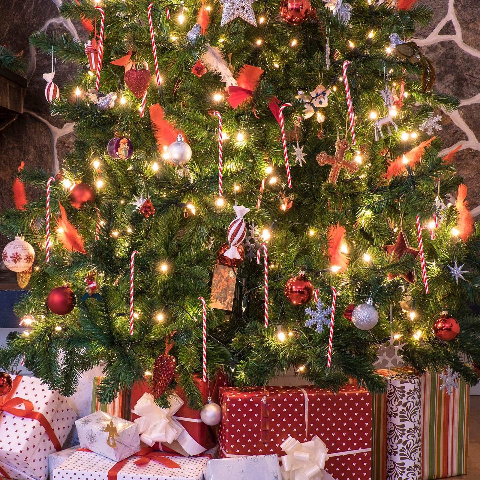 Décoration de Noël en plastique en forme de canne à sucre torsadée avec béquille pour sapin de Noël - Décorations d'intérieur et d'extérieur (rouge et blanc, 300)
