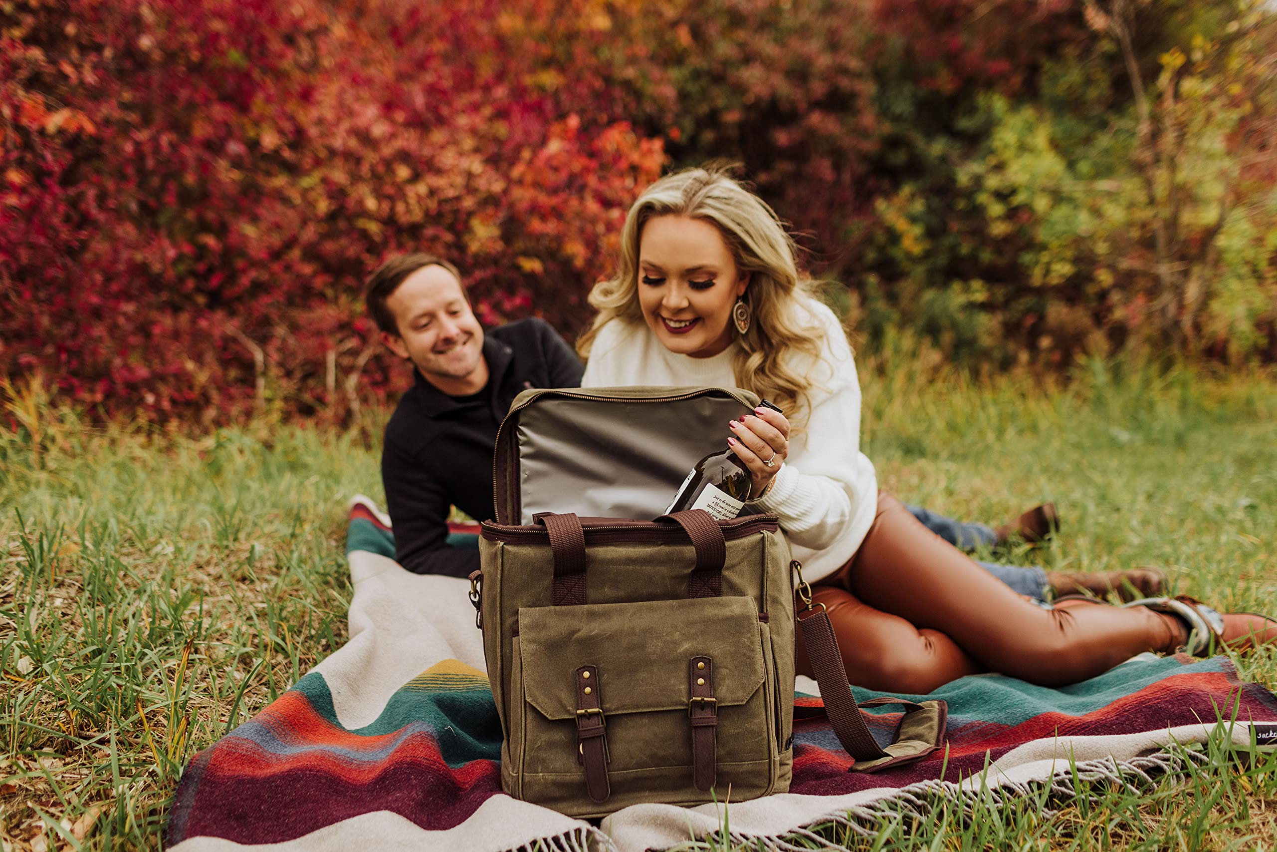 Legacy - a Picnic Time Brand - Bolsa de Vino aislada de Lona Encerada Envejecida para 6 Botellas, Bolsa de Vino Suave y Fresca, Bolsa de Picnic para Vino, (Verde Caqui)