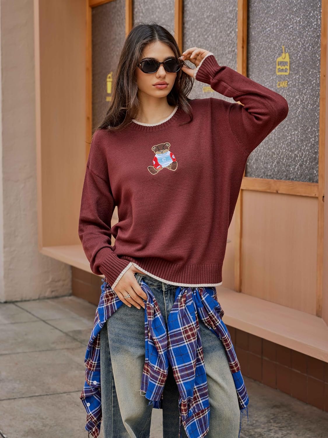 CIDER Women's Fall Sweaters Long Sleeve Cute Sweaters Bear Graphic Crewneck Soft Knit Casual Cropped Pullover - Image 4