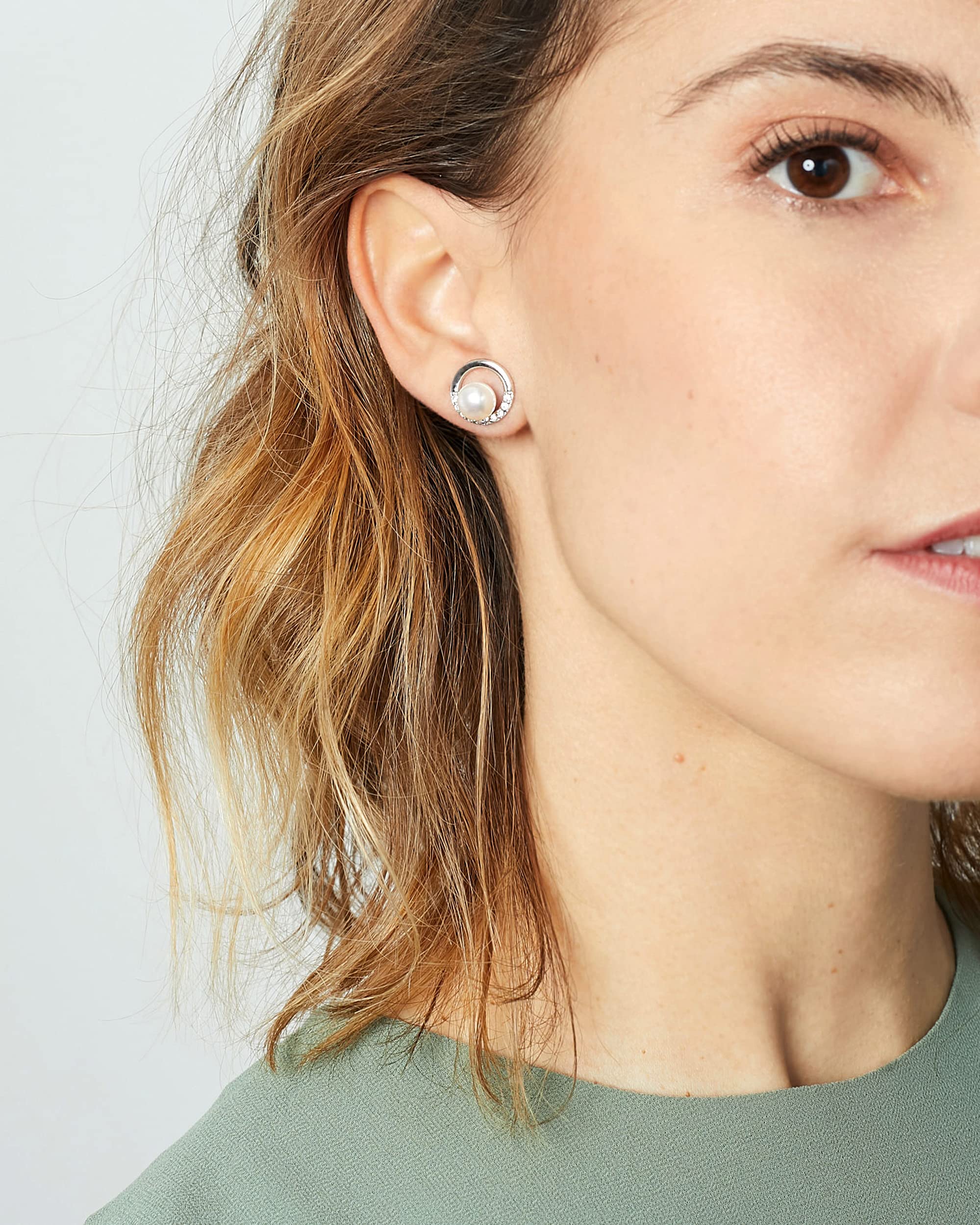 Pendientes de perlas cultivadas de agua dulce de mujer con circonitas SECRET & YOU - Pendientes de Plata de Ley Rodiada de 925 con tuercas resistentes.