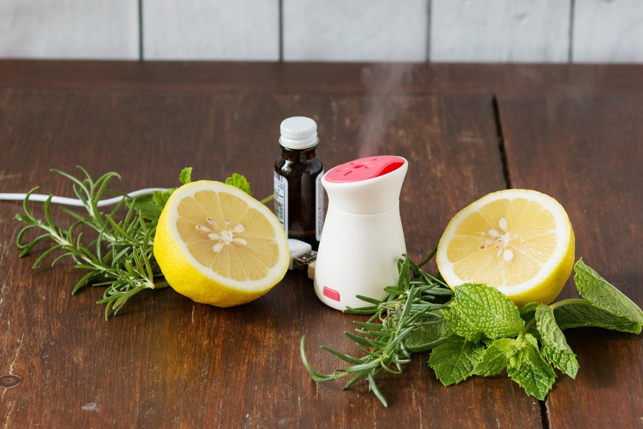 Mini Essential Oil USB Aromatherapy Diffuser and Humidifier