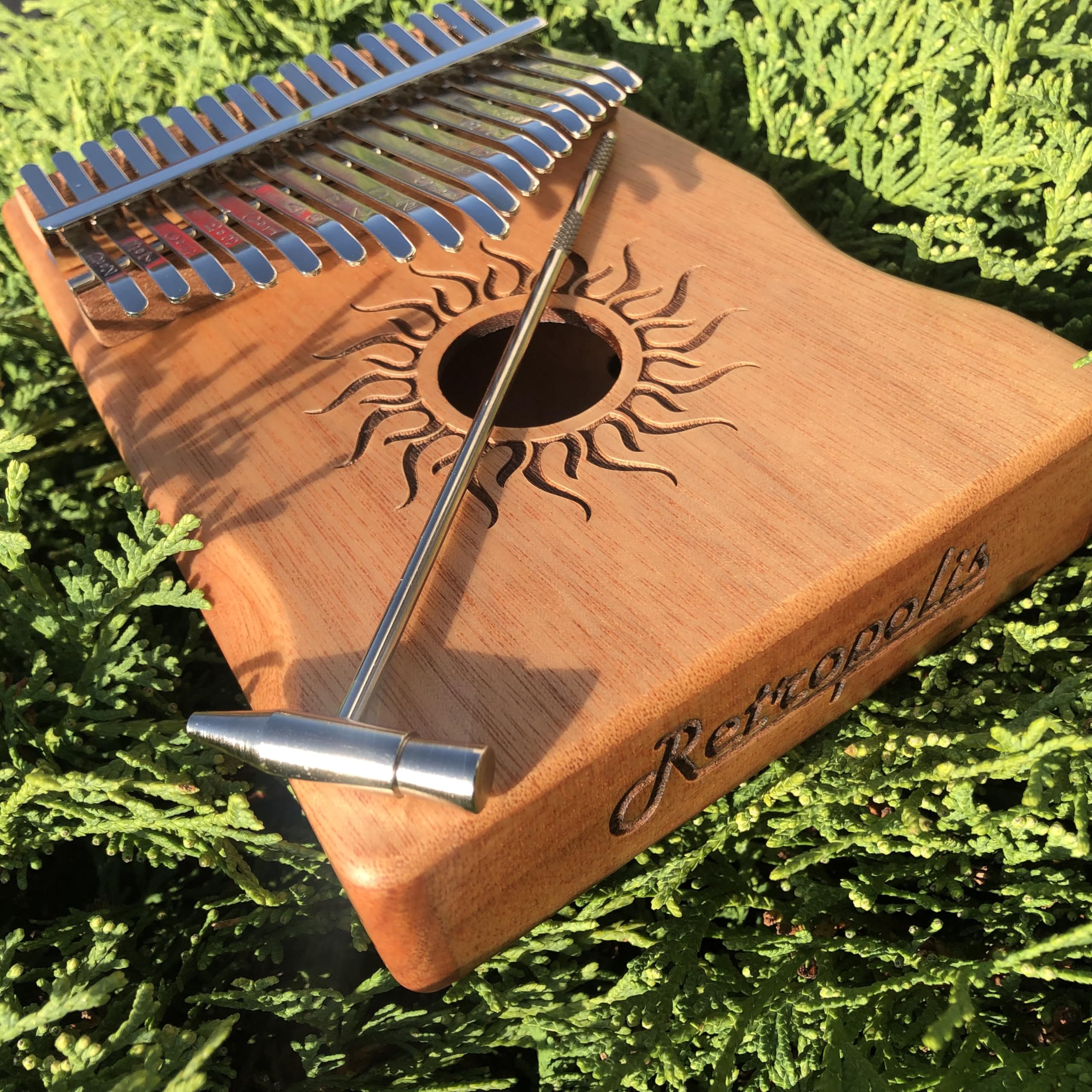 Retropolis Kalimba 17 Tonów C-Dur – Instrument Muzyczny z Drewna Mahoń z Etui i Akcesoriami – Kalimba dla Początkujących i Zaawansowanych (Naturalny machoń)