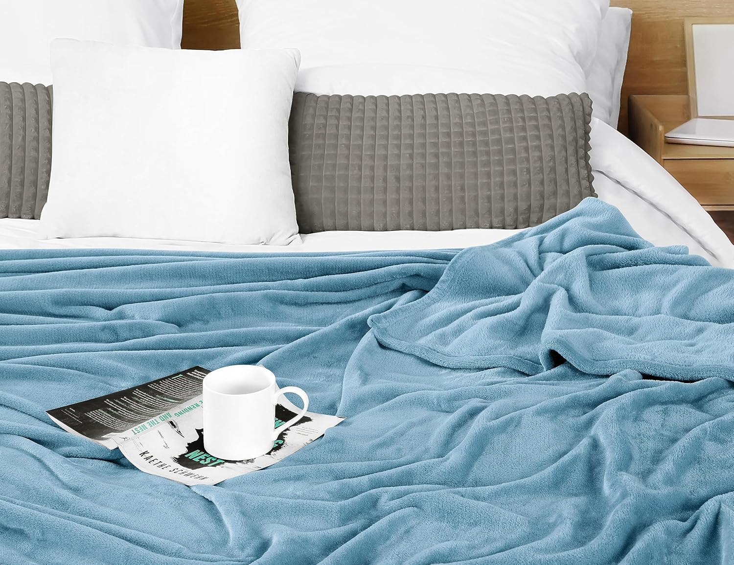 Utopia Bedding Washed Blue Fleece Blanket Queen Size Lightweight Fuzzy Soft Anti-Static Microfiber Bed Blanket (90x90 Inch) - Image 5