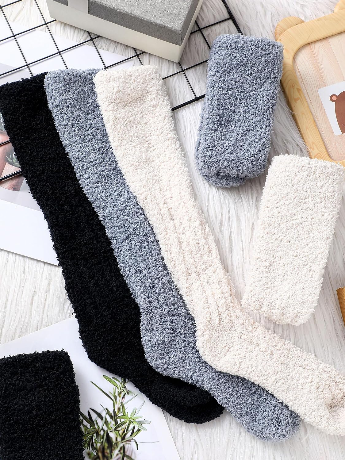 Geyoga 3 Pairs Women Slouch Socks Winter Stacked Boot Socks Warm Coral Fleece Long Scrunch girl Knit Knee High Stockings(Black, Gray Blue, Apricot)
