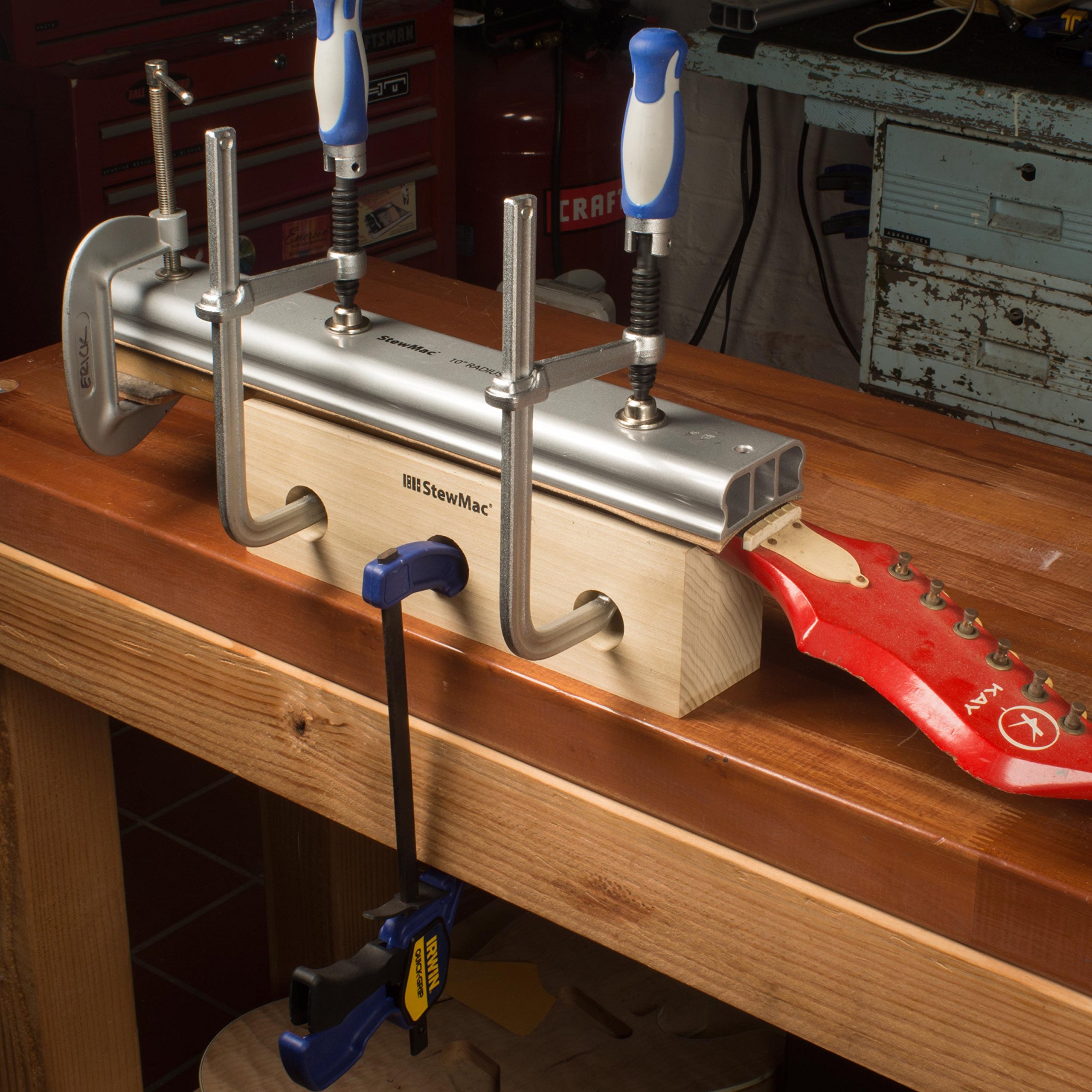 StewMac Supporto per collo alto per chitarra Caul, per Chitarre e Liuteria | Supporto per collo alto per chitarra Caul, per chitarre e liuteria professionale. Prodotto per uso intensivo in officina.