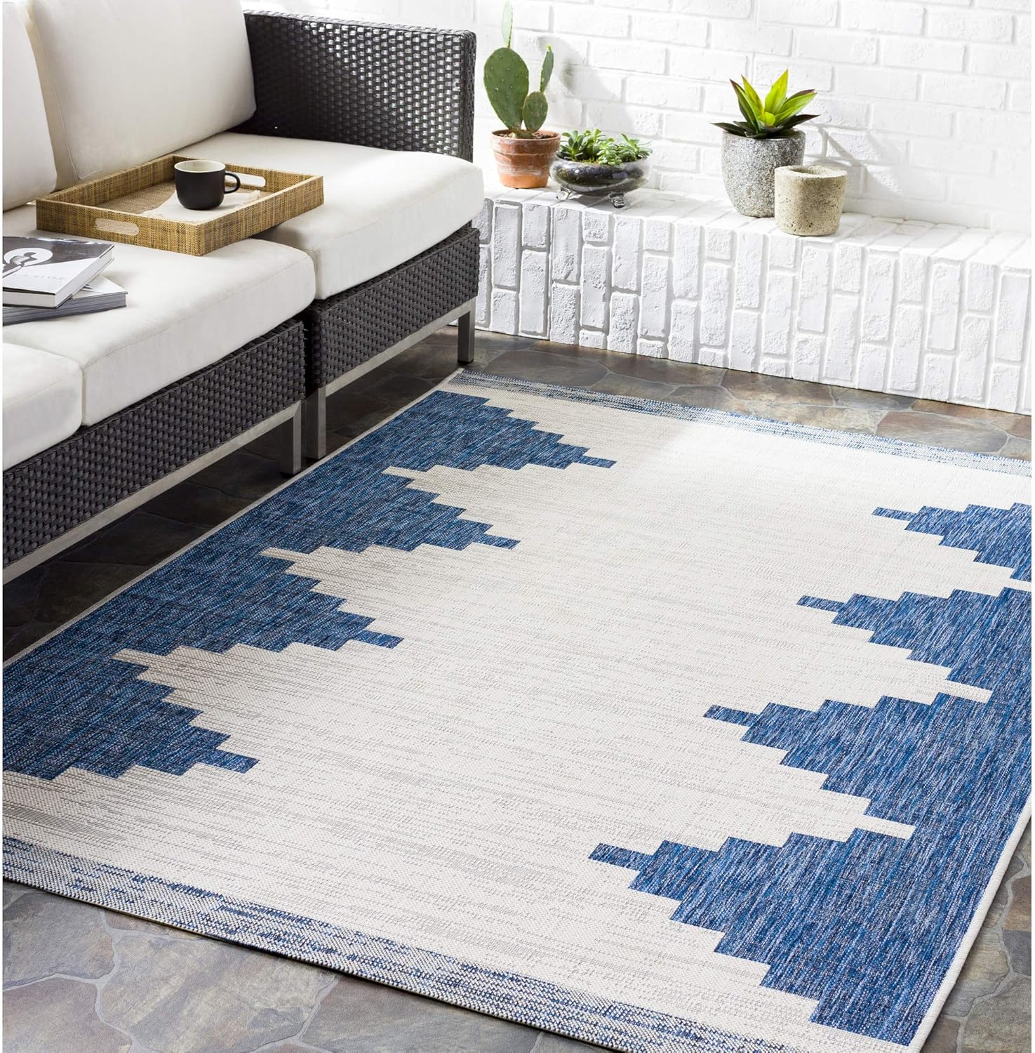 Livabliss Esperanza Modern Outdoor Area Rug, 6'7" Round, Bright Blue