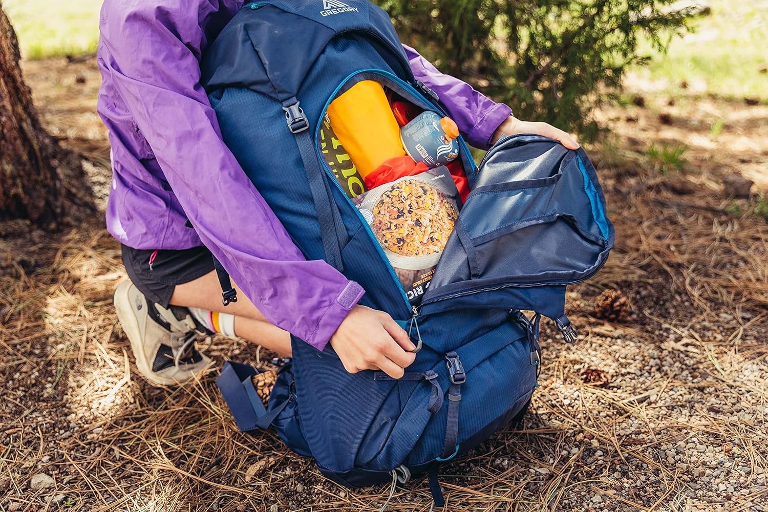 Gregory Jade 63L Women's Day Hiking Backpack, Ventilated Backpanel, Built-In Hydration Attachment for Bladder (Reservoir Not Included), Extra Small/Small, Moab Orange