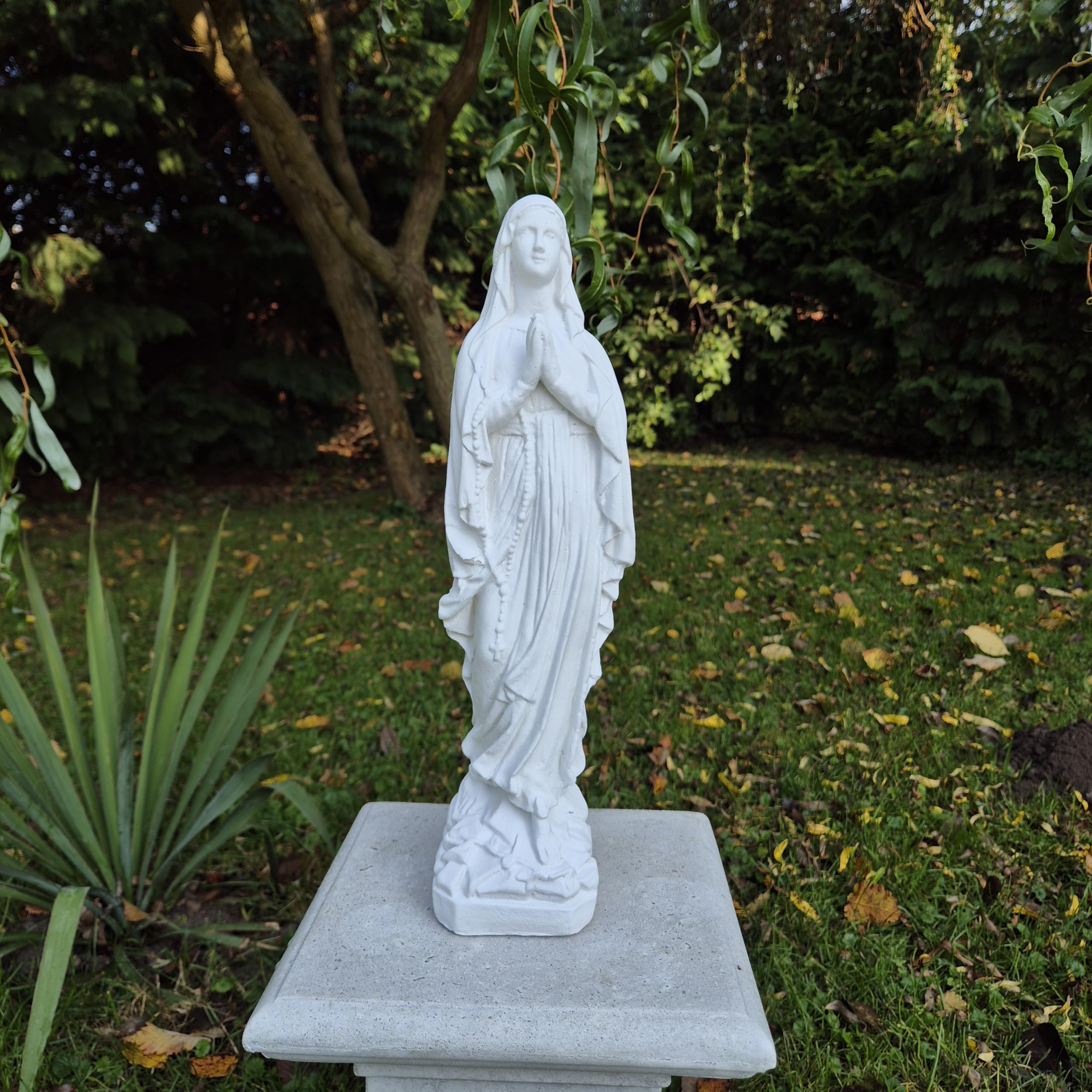FABRIQ Statua della Sacra Madonna 38 cm – 2 kg in pietra artificiale – resistente alle intemperie e al gelo – Statua da giardino Madonna per casa e chiesa