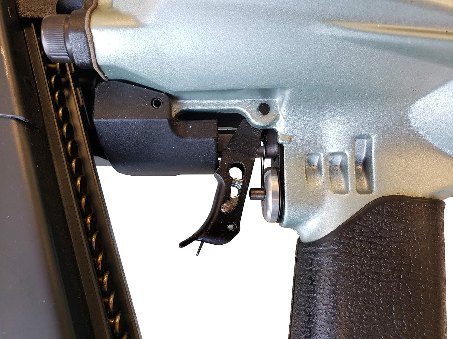 Black Friday - 70% OFF Metabo HPT Framing Nailer, Pneumatic, 2-Inch up to 3-1/4-Inch Plastic Collated Full Head Framing Nails, 21 Degree Magazine, 5-Year Warranty (NR83A5S)