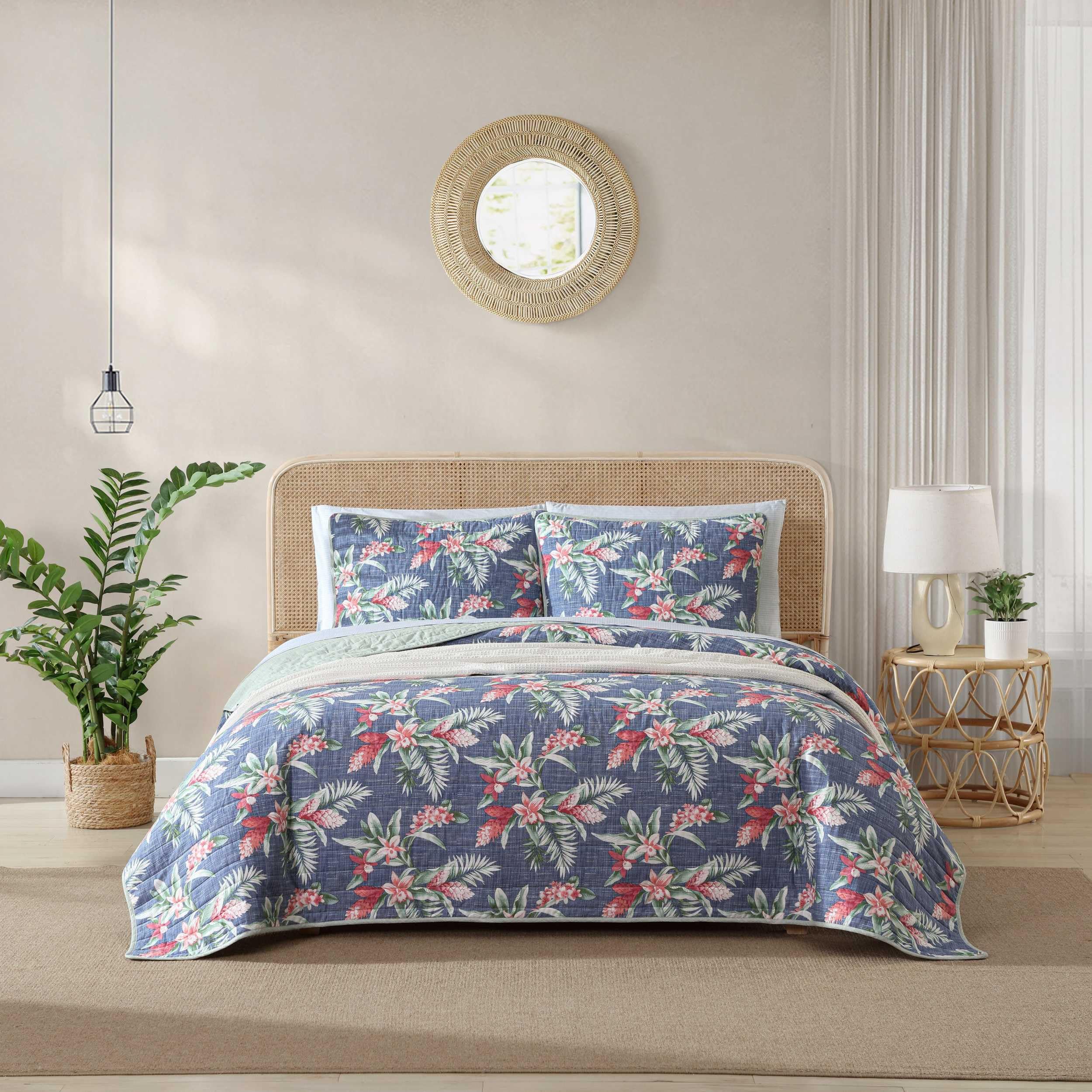 Tommy BahamaTommy Bahama - King Quilt Set, Premium Cotton Reversible Bedding with Matching Shams, Floral Bedding Set, Oeko-Tex Certified (Floral Enchantment Blue, King)