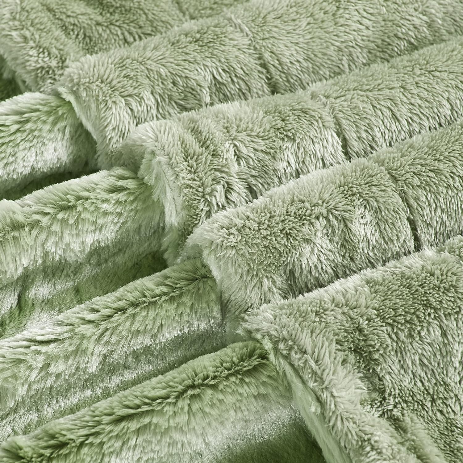 Home Soft Things Green Plain Faux Fur Throw Blanket, Sage - 50'' x 60'' Shiny Silky Smooth Soft Heavy Bed Couch Cover Warm Comfortable Cozy Elegant Plush Throw for Living Room Bedroom