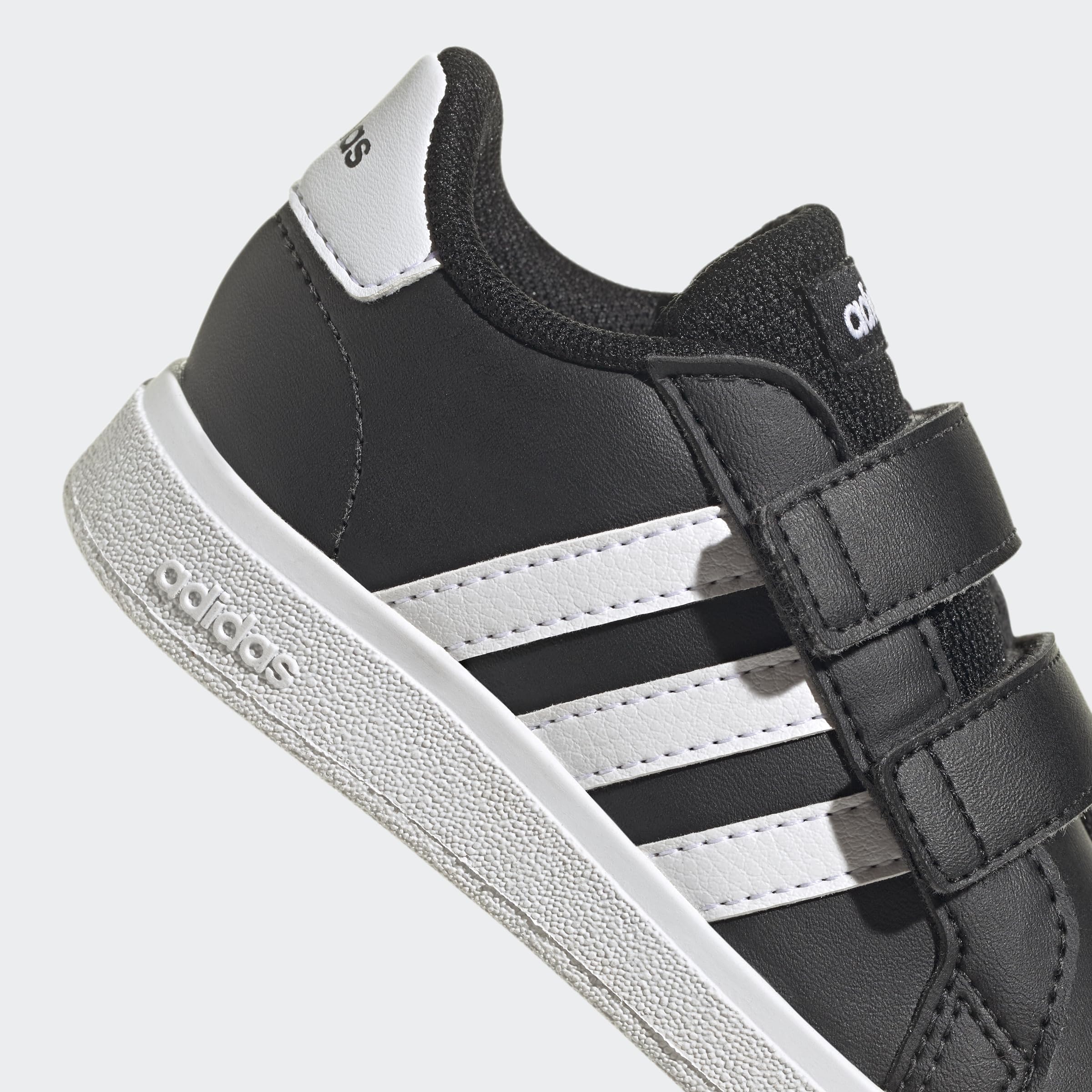 adidas Scarpe da Ginnastica Bianche Grand Court Lifestyle Hook And Loop