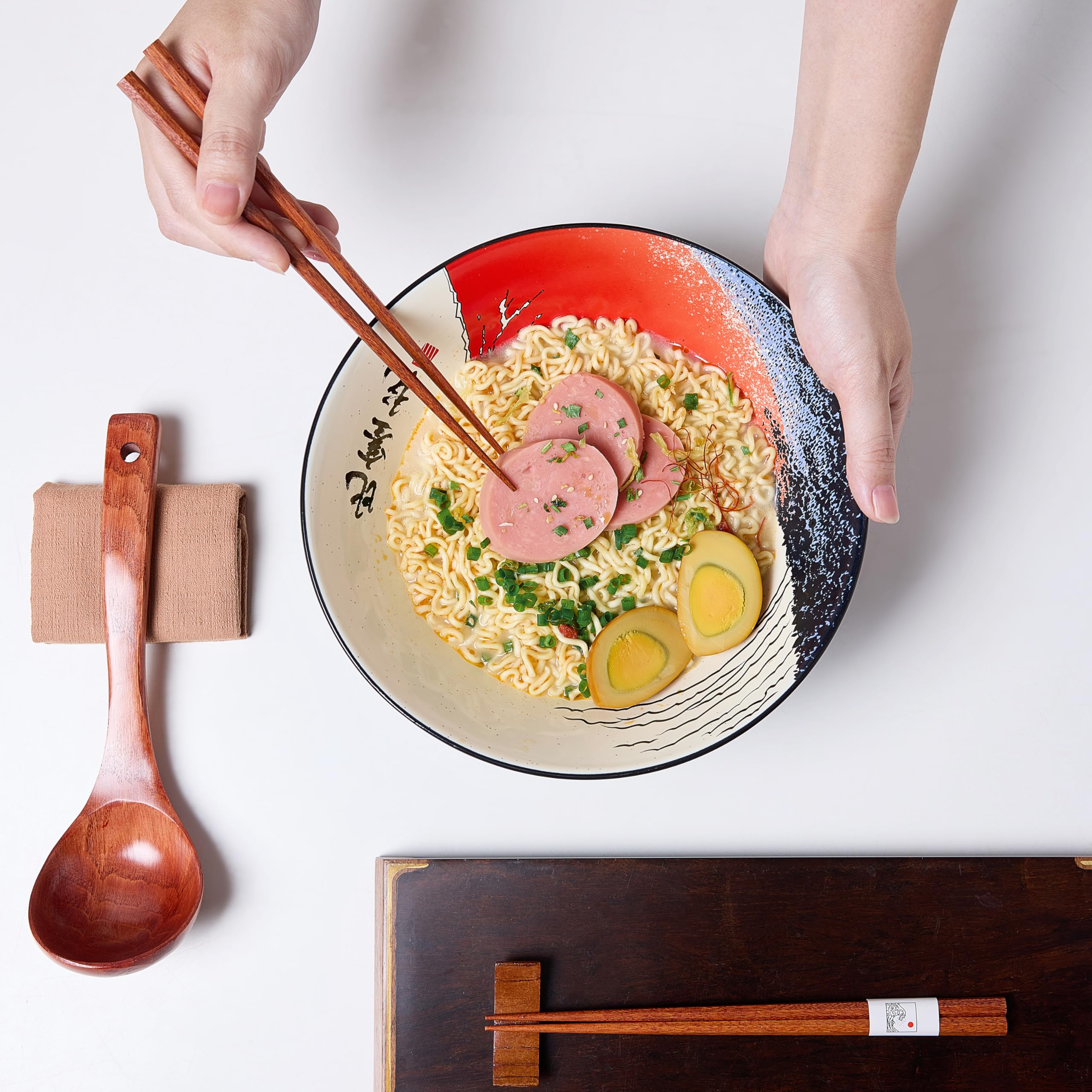 BICECTTO - Set di ciotole giapponesi per ramen con design Fuji rosso, ciotole grandi in ceramica, cucchiai, bacchette per ramen, pho, insalata, poke, regalo di alta qualità per gli amanti del ramen,
