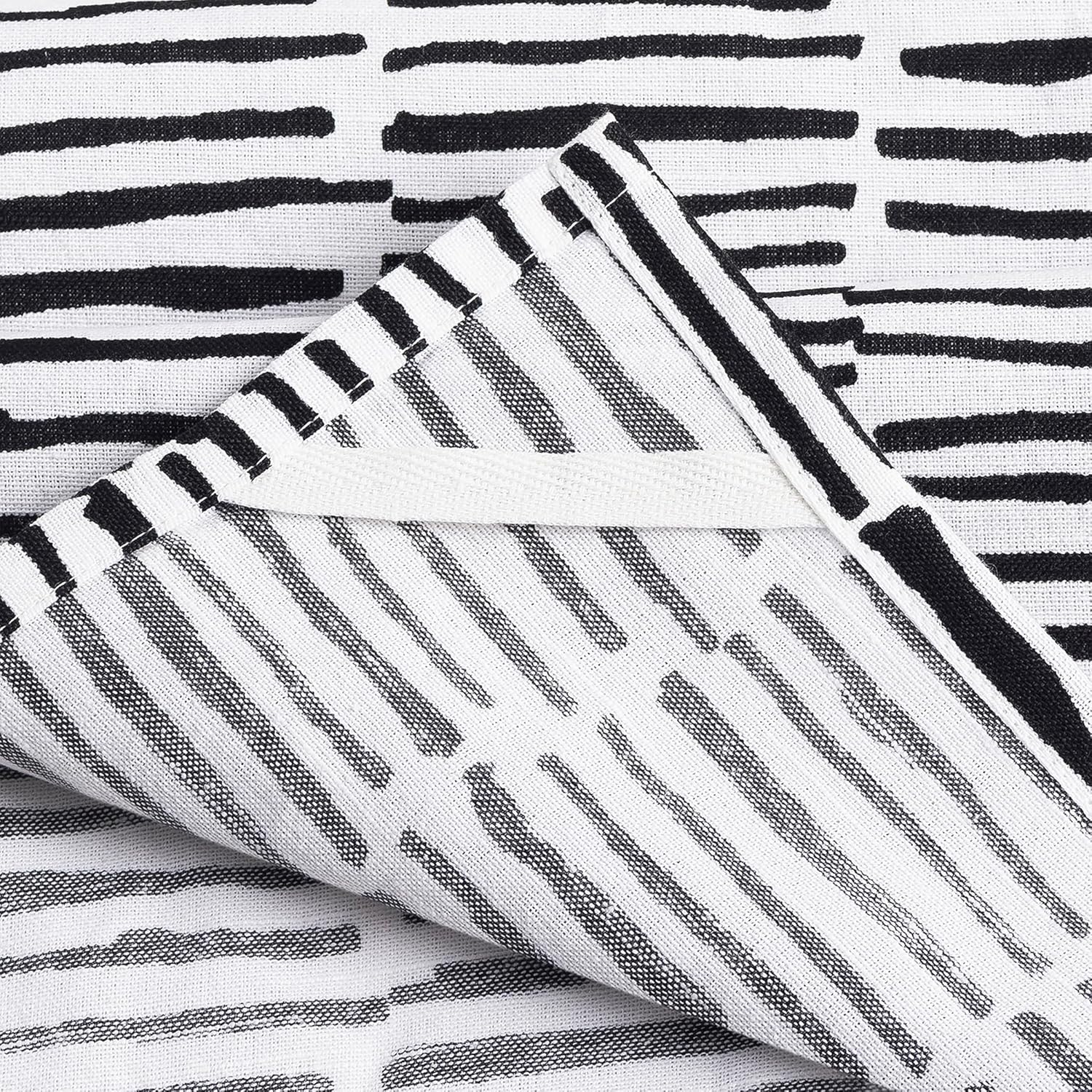 No. 918 Marrin 3-Piece Modern Kitchen Towel Set, Black and White