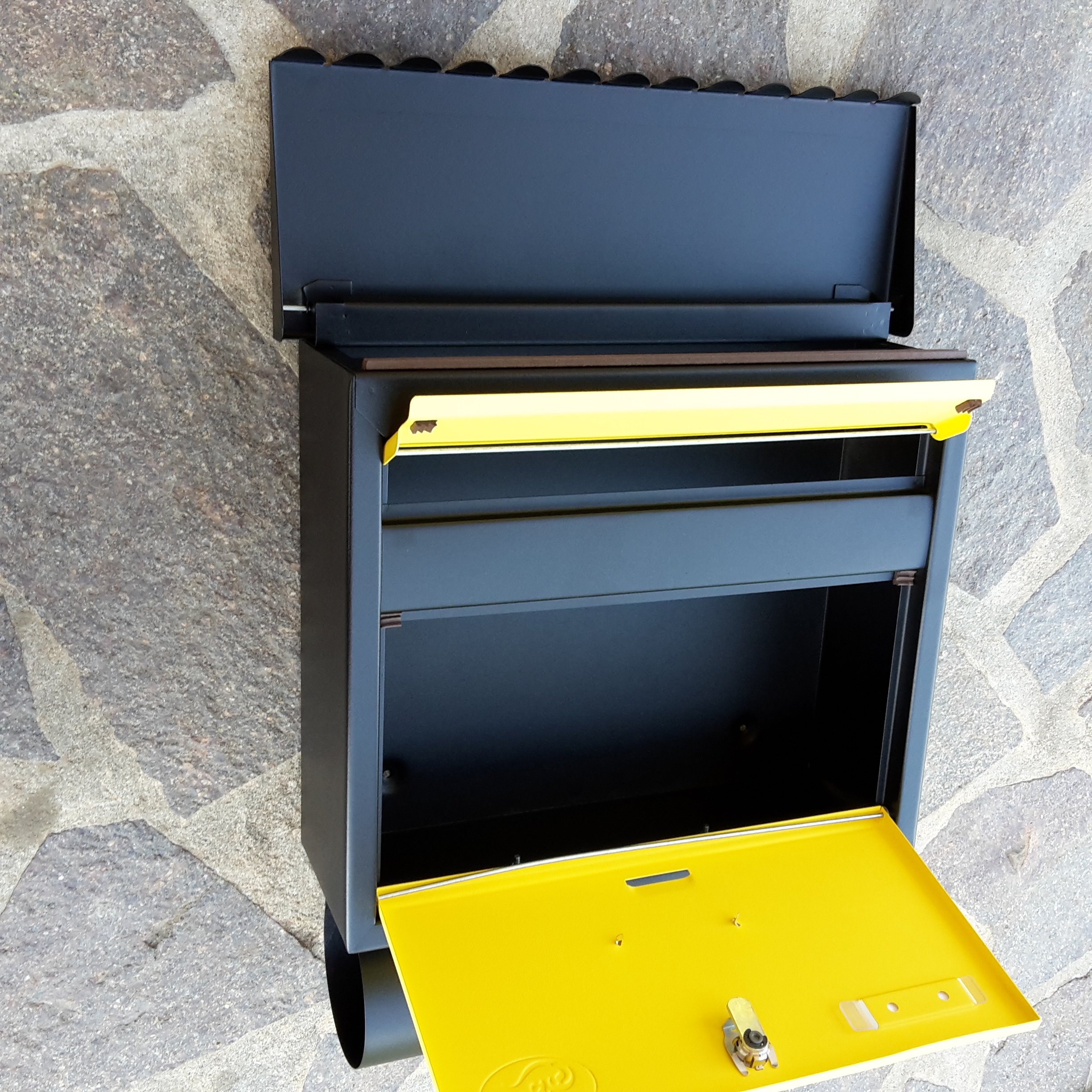Antiker Briefkasten Postkasten mit Zeitungsrolle Nostalgie Grün Wandm