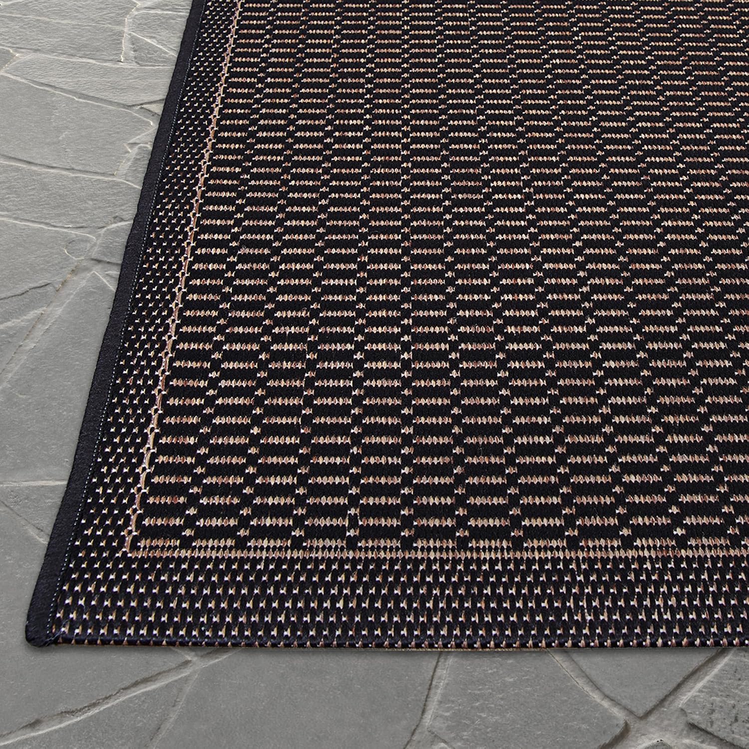 Couristan Recife Indoor Outdoor Rug - Saddle Stitch 7'6" Round in Black and Brown, Low Pile, Hose Washable, Pet- Kid Friendly Home Decor for Living Room, Patio Furniture Set, Kitchen