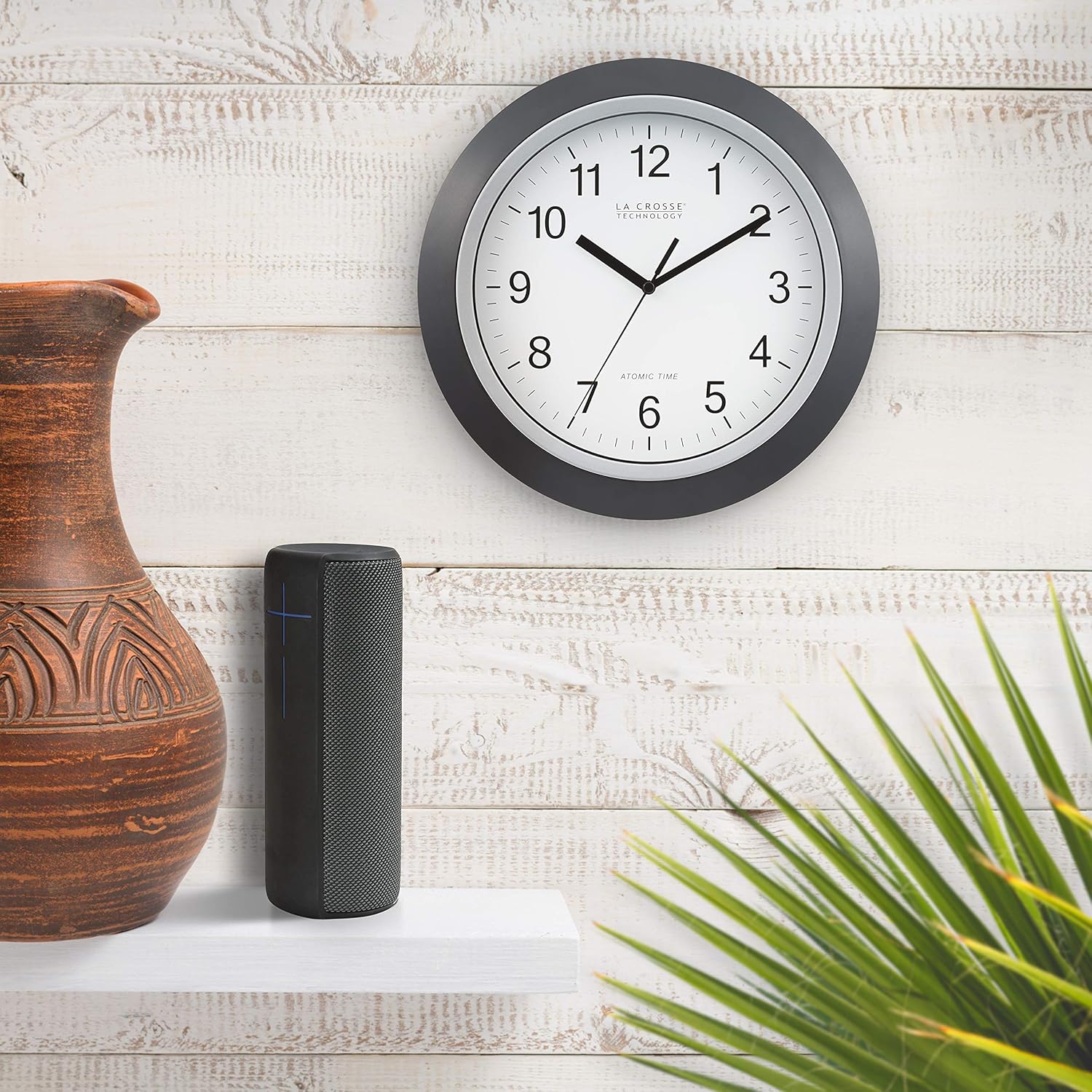 La Crosse Technology WT-3129B 12 Inch Atomic Analog Wall Clock, Pack of 1, Black : Home & Kitchen