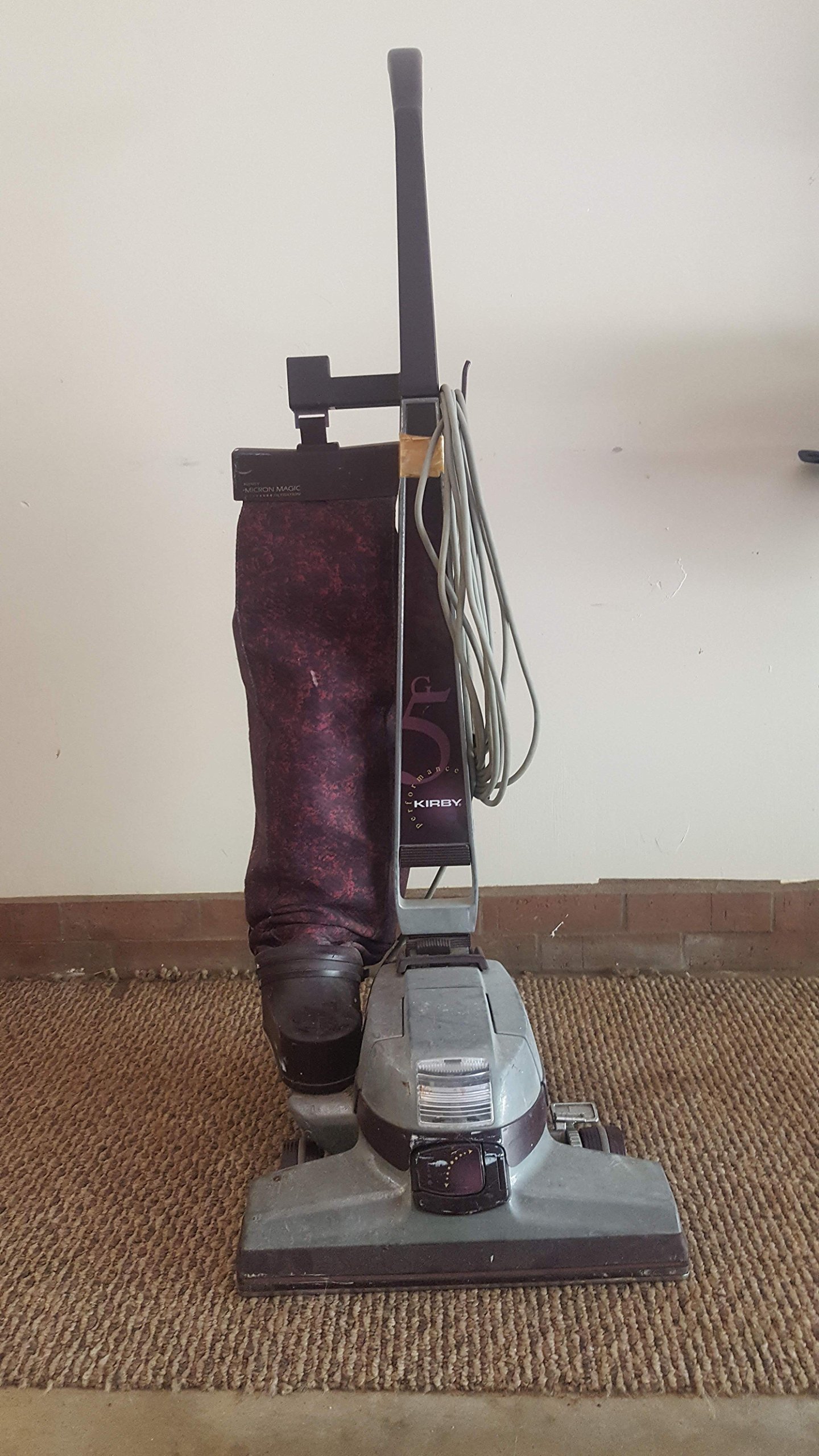 G5 Upright Vacuum Cleaner 