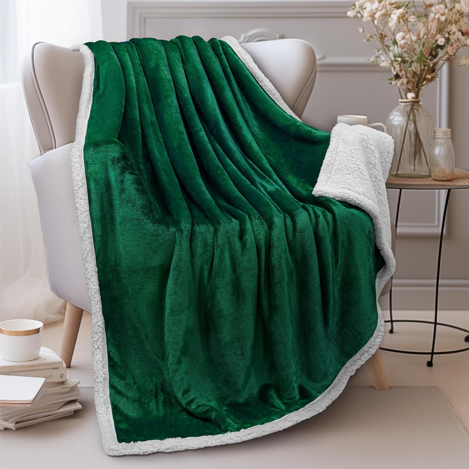PAVILIA Emerald Green Sherpa Fleece Throw Blanket for Couch