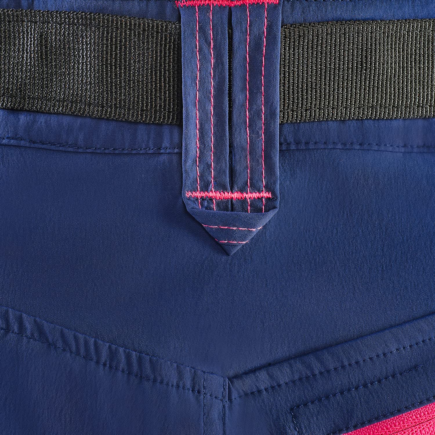 Black Crevice Short de Trekking pour Femme I Short de randonnée Court I Short d'extérieur pour Femme I Imperméable et séchage Rapide I Short de randonnée résistant et Respirant avec Poches