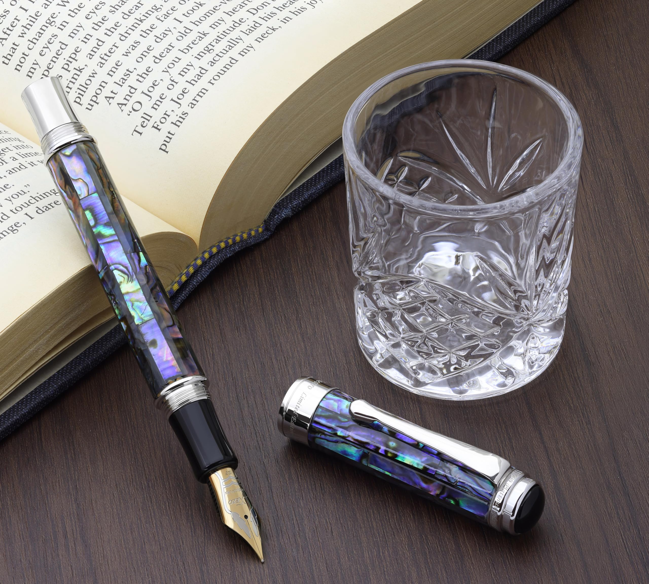Xezo Maestro Pluma estilográfica, punta extrafina (0,3 mm), serie Gift of Writing Paua Abalone chapado en platino puro, hecho a mano, serializado. Cada uno único