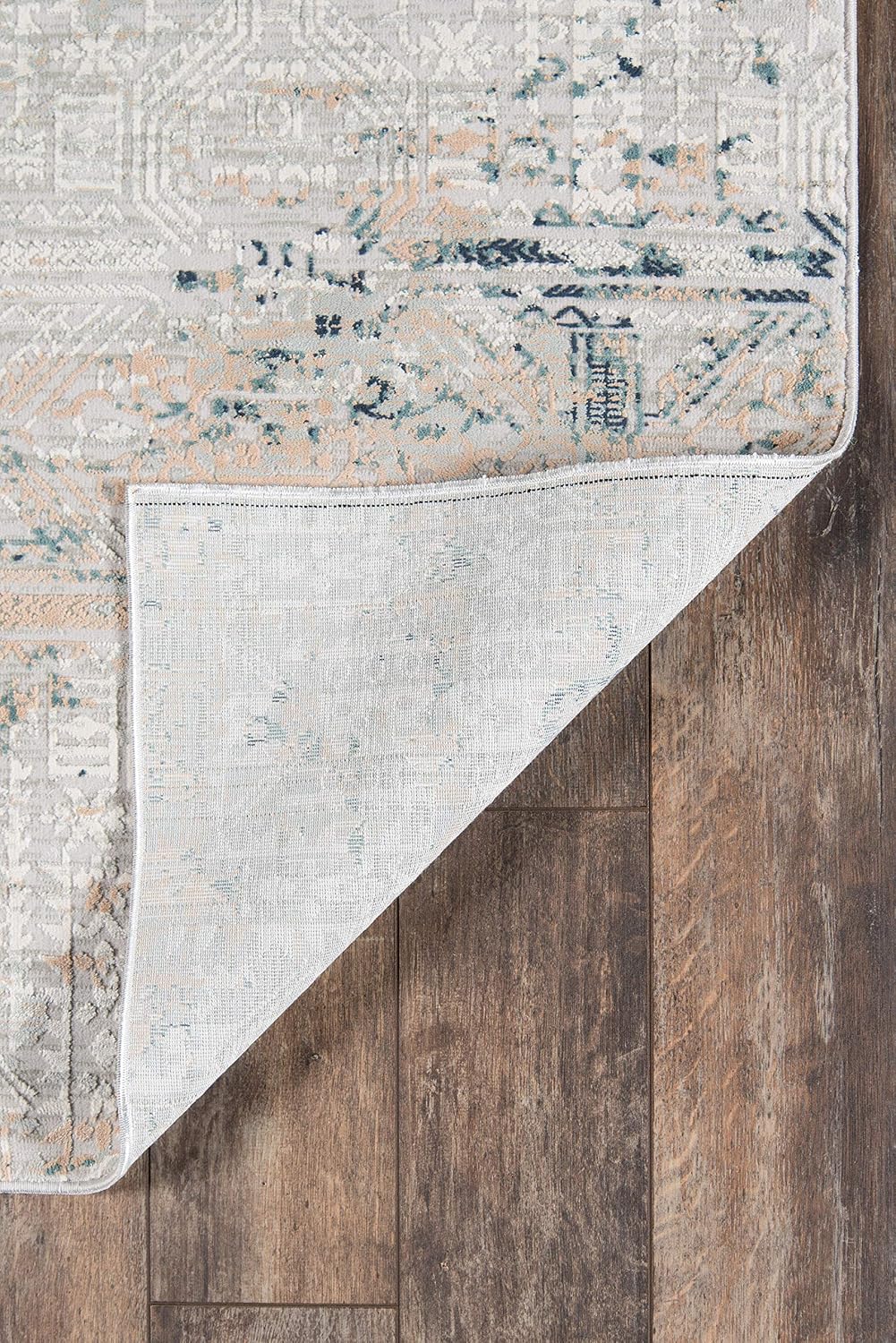 Momeni Genevieve Trditional Area Rug, 5'1" X 7'7", Silver